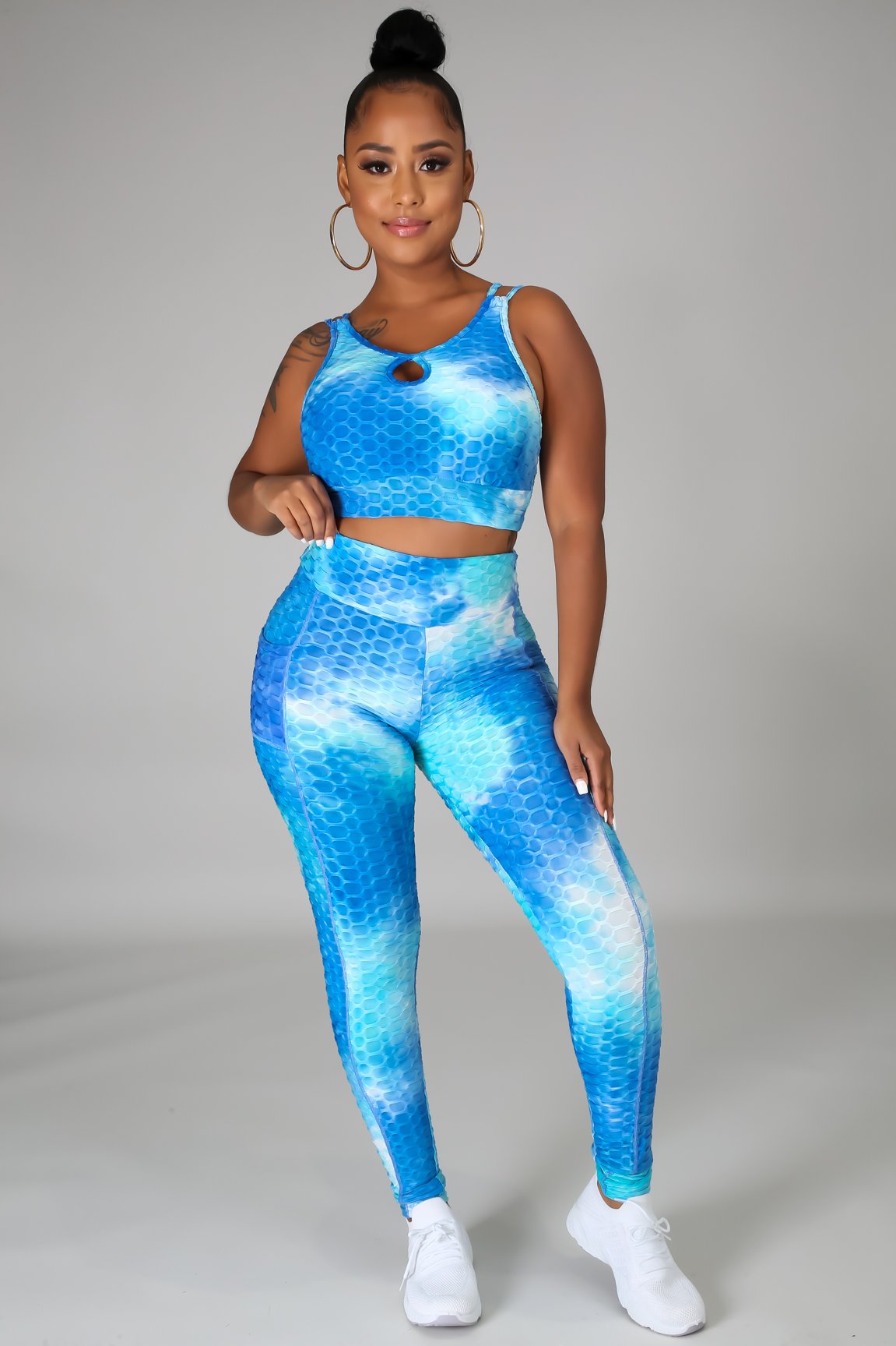 Stylish Two-Piece Blue Legging Set for Women - High Waist Yoga Pants & Sports Bra - Perfect for Workout, Gym, Running & Casual Wear