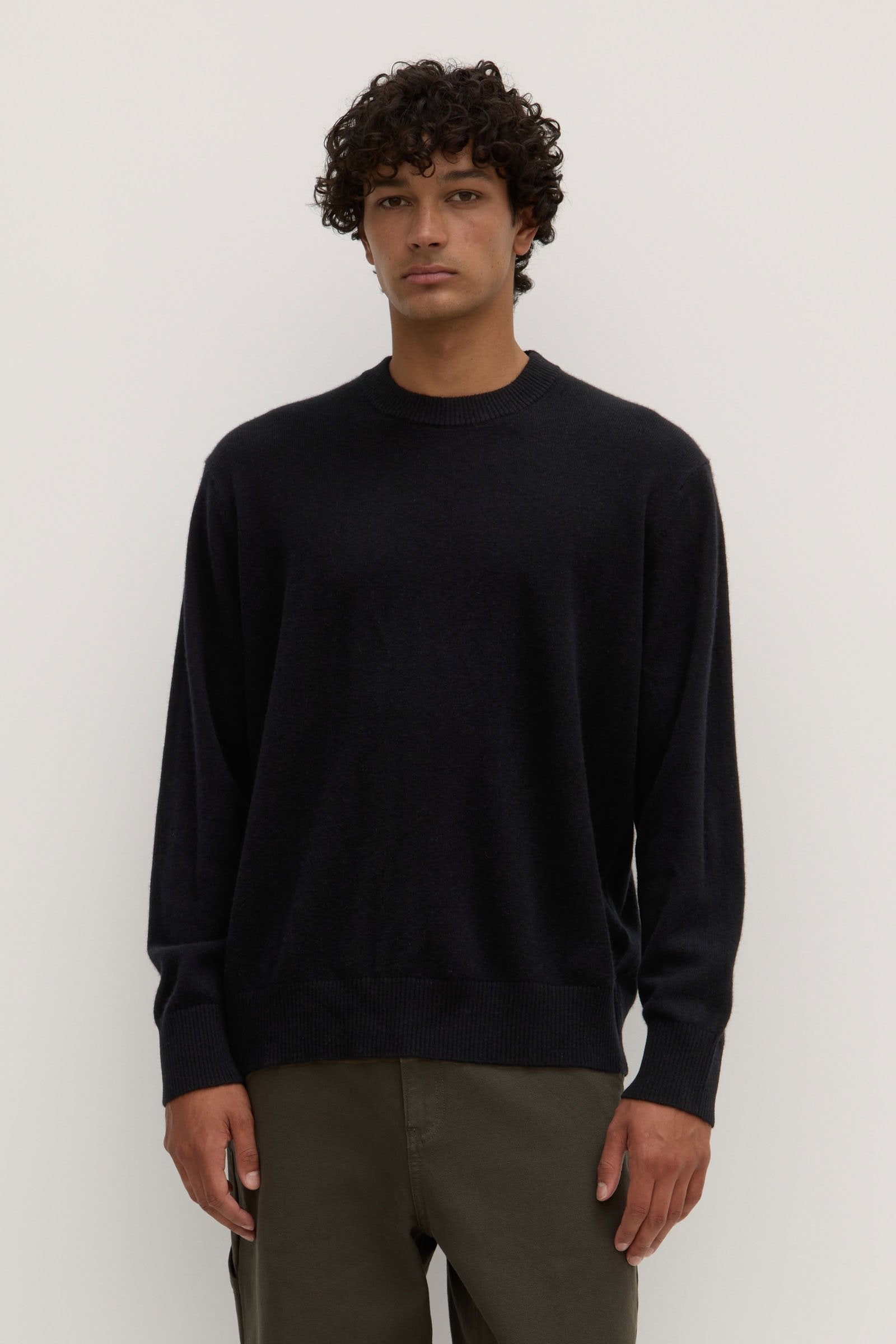 Luxury Soft Cashmere Crew Neck Sweater for Women & Men - Cozy Winter Knitwear for Office, Travel & Casual Wear