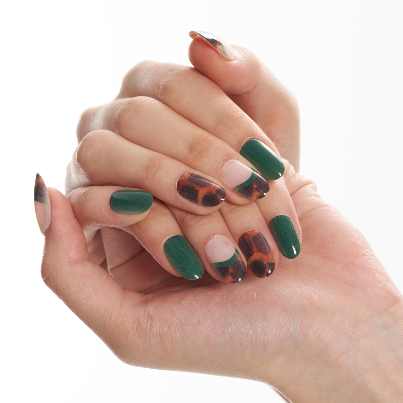 GLAMERMAID Short Almond Press-On Nails – Tortoiseshell Oval Fake Nails in Green, Brown & Amber French Tip Design | Marble Medium False Nails with UV Glossy Acrylic Finish | Easy Glue-On Nail Kits for Everyday Wear, Parties & Special Occasions