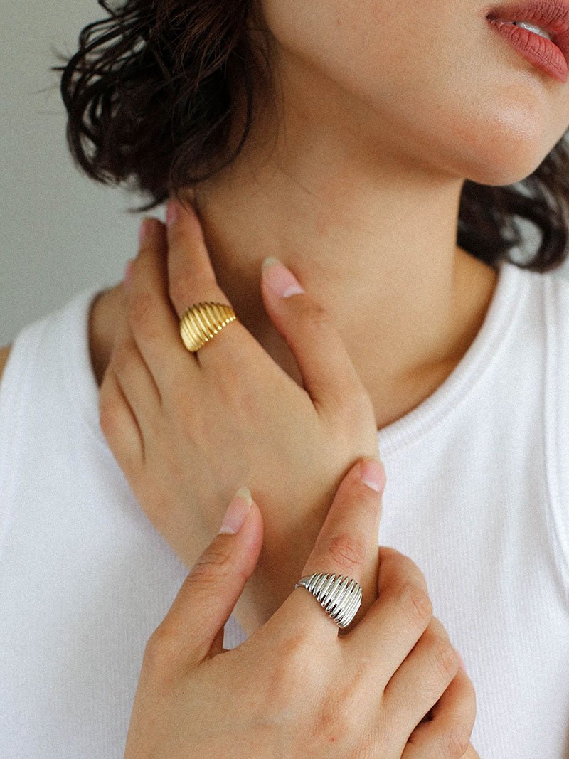Elegant Vertical Stripe Silver Ring for Women - Minimalist Stackable Jewelry Gift for Her - Perfect for Everyday Wear, Date Nights & Special Occasions