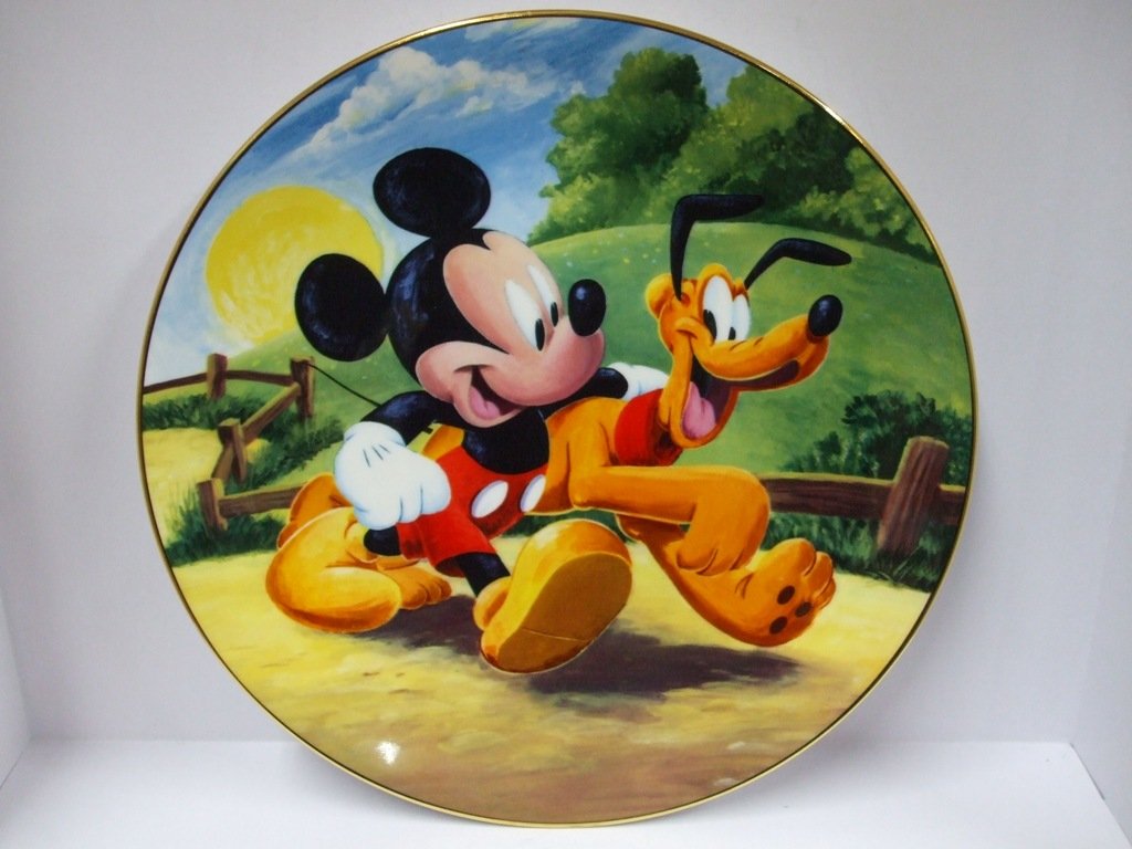 Disney Mickey Mouse Royal Doulton Bone China Collectible Plate 10 Inch - Limited Edition Briefcase Encounter DP3 - Perfect for Disney Collectors & Home Decor