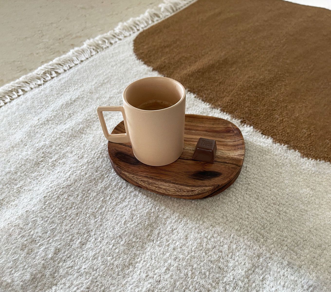 Premium Pebble Tray for Plants - Natural Stone Water Drainage Saucer for Indoor & Outdoor Potted Plants - Perfect for Home Decor, Terrariums, and Succulent Care