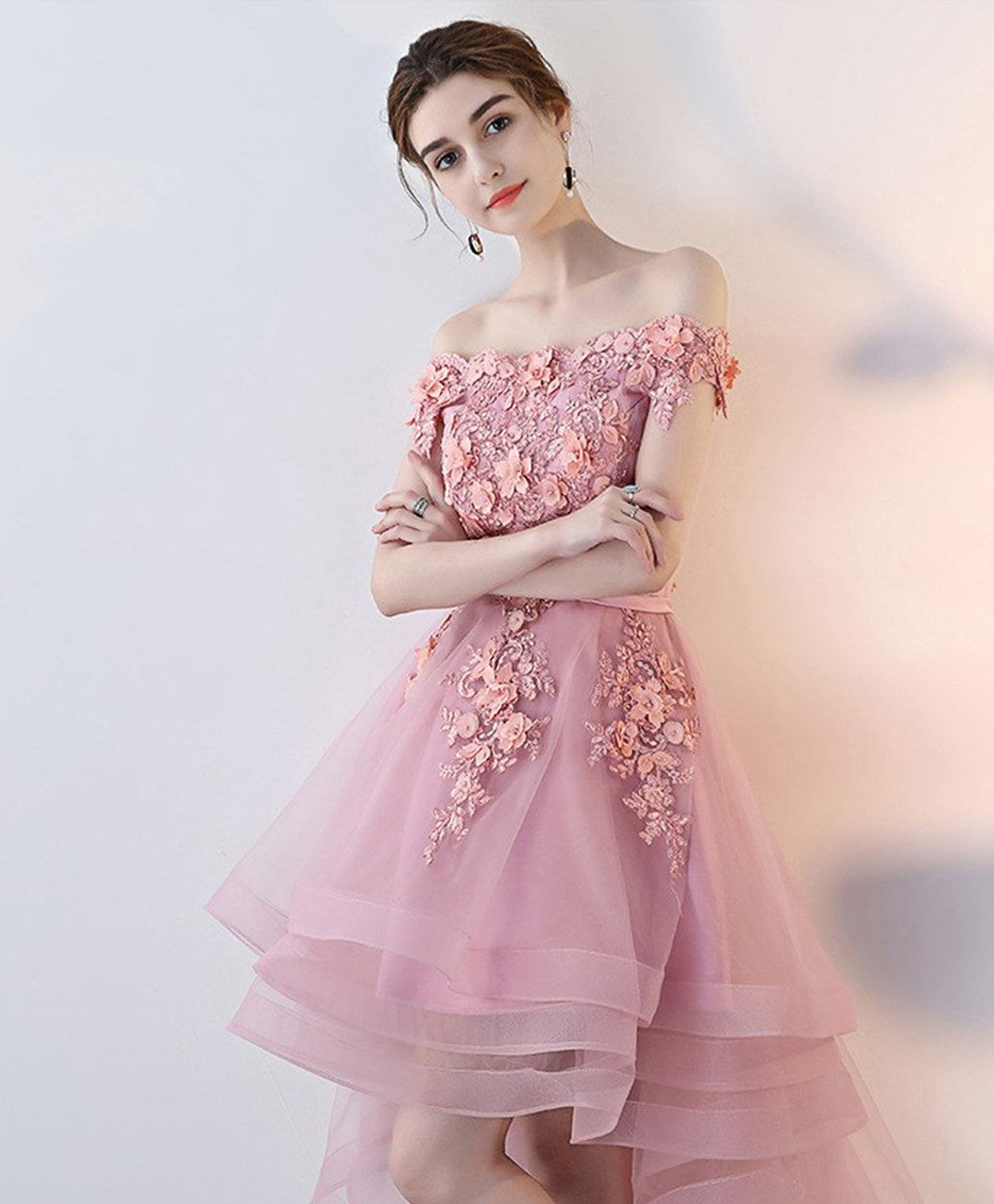 Elegant Pink Lace High-Low Prom Dress for Homecoming - Perfect for Formal Dances, Graduation Parties & Special Occasions