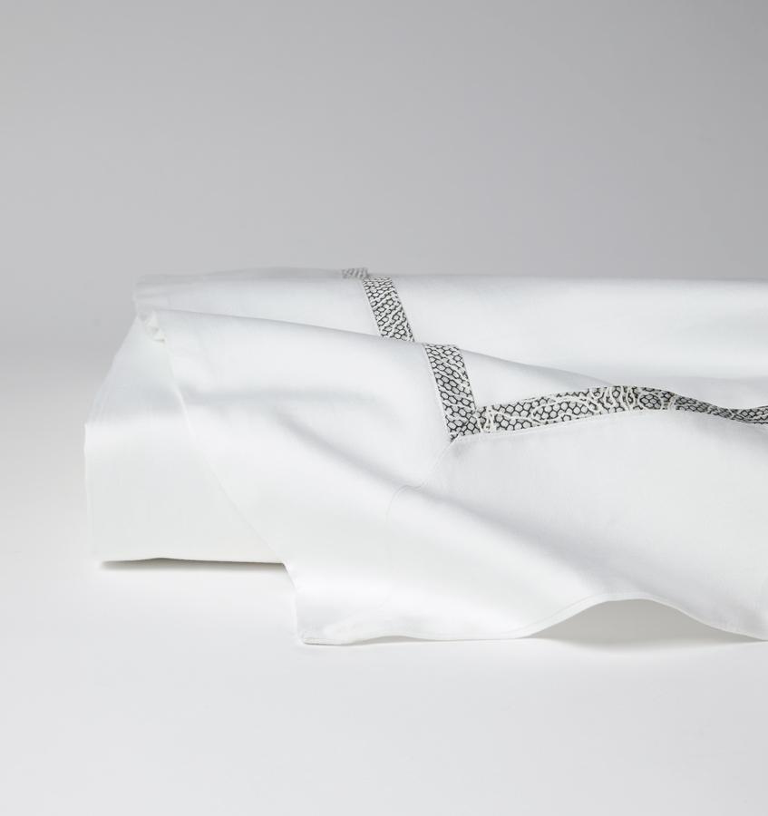 Premium Emilia Flat Sheet - Soft & Breathable 100% Cotton Bed Sheet - Perfect for Home, Hotel, and Dorm Room Use