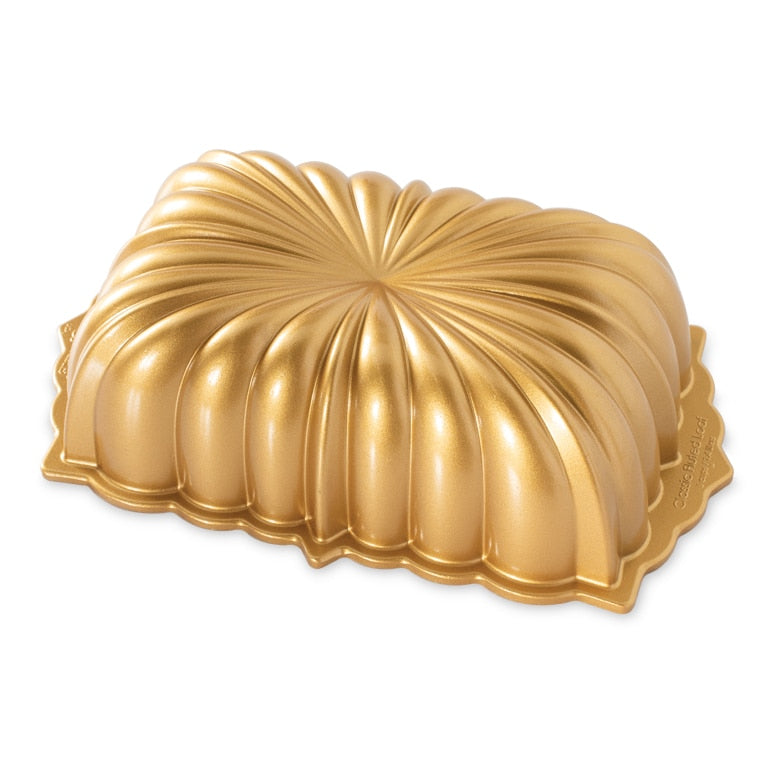 24K Gold Fluted Loaf Pan - Nonstick Baking Dish for Perfect Bread & Cakes | Ideal for Home Bakers & Professional Kitchens