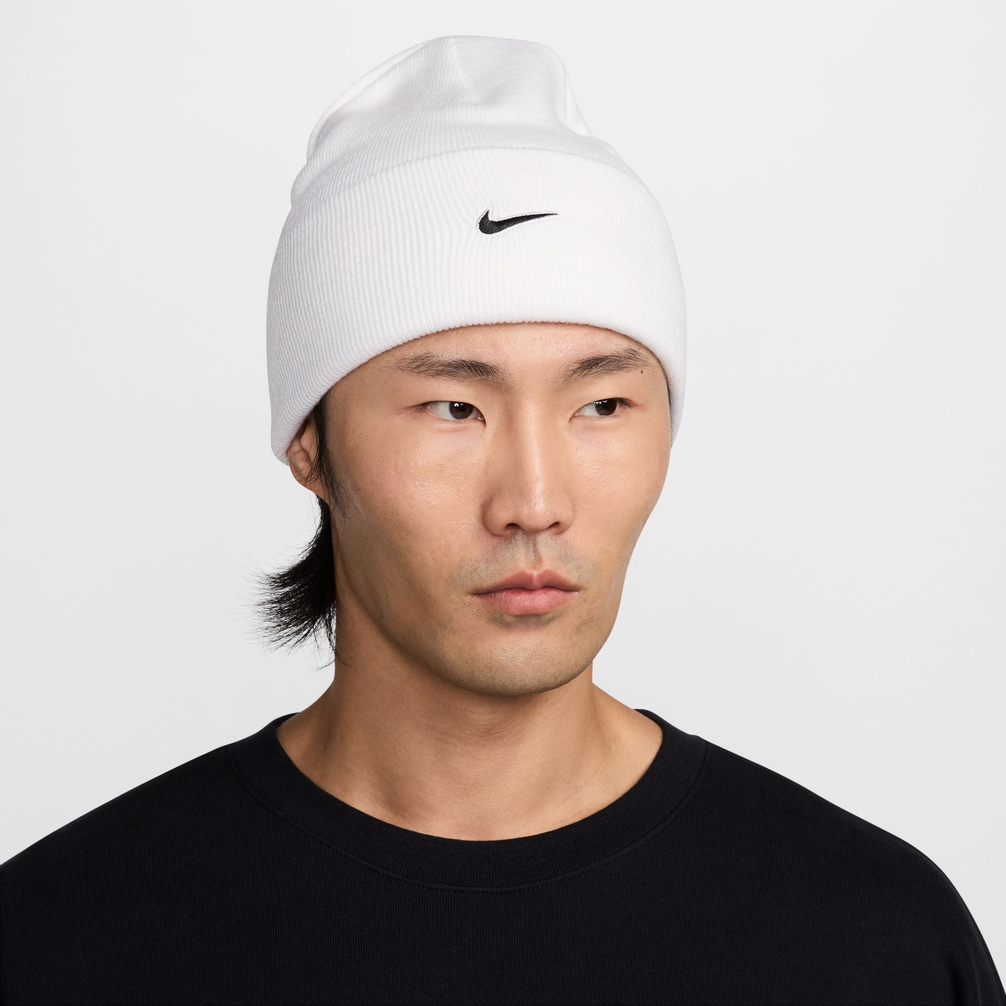 Nike Men's Peak Swoosh Beanie - Winter Warm Knit Hat for Running, Skiing & Outdoor Activities