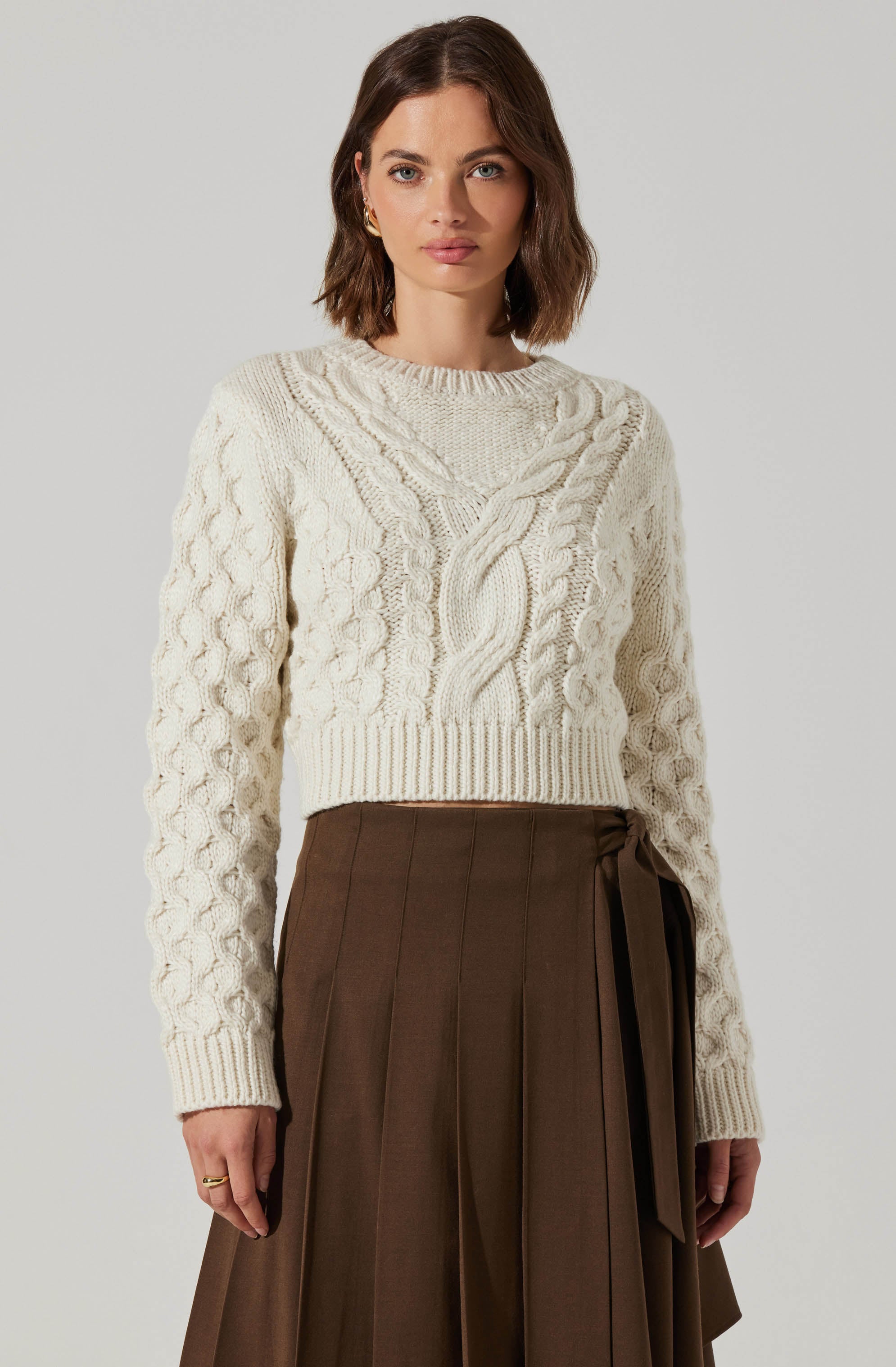 Caila Cable Knit Cropped Sweater for Women | Soft Chunky Knit Pullover | Winter Fall Fashion | Perfect for Casual Outfits, Date Nights & Holiday Gatherings