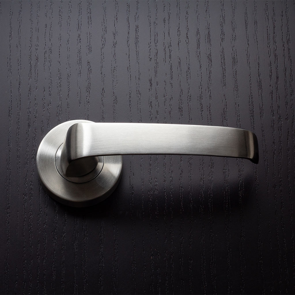 Noosa Modern Lever Handle - Sleek Matte Black Door Handle for Interior & Exterior Doors - Perfect for Homes, Offices & Commercial Spaces