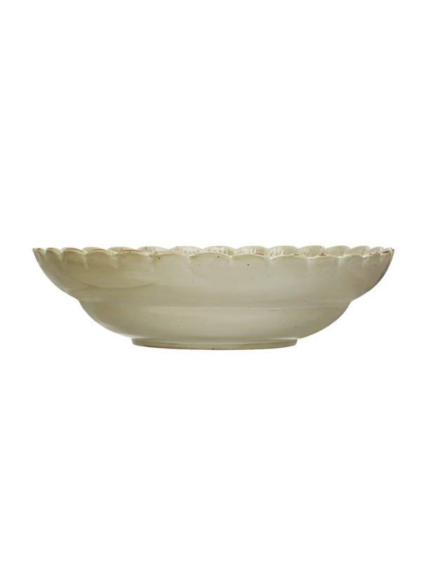 Handmade Green Stoneware Bowl with Scalloped Edge - Eco-Friendly Ceramic Serving Dish for Salads, Soups & Home Decor - Perfect for Dinner Parties & Farmhouse Style Kitchens