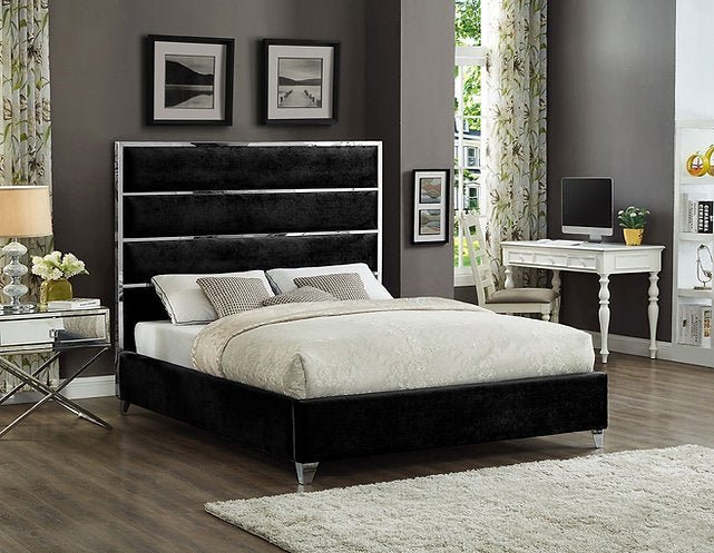 Luxury Black Velvet King & Queen Size Bed - Soft & Comfortable Bedroom Furniture for Master Suite or Guest Room