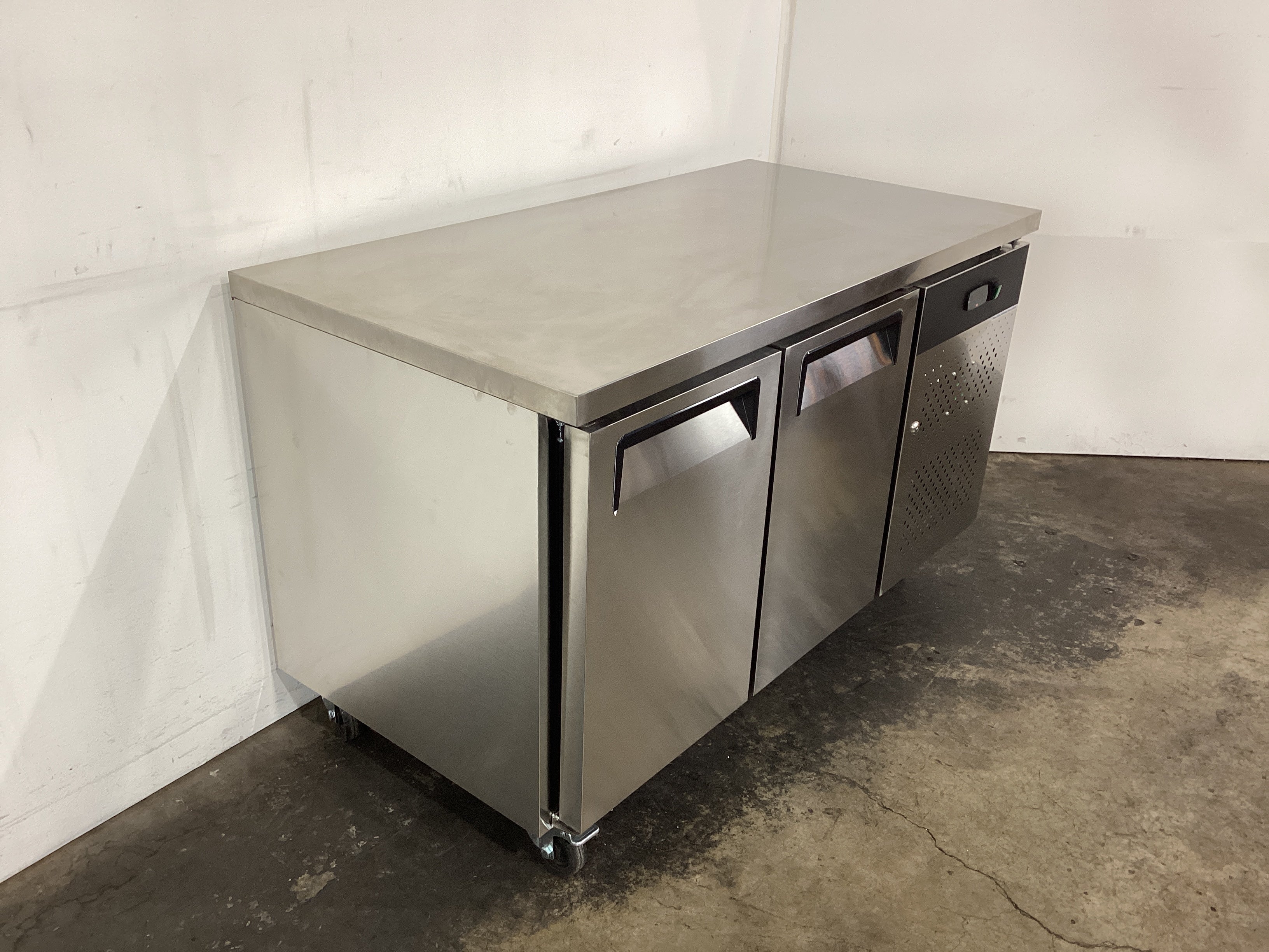 AG Equipment GNX2100TN Undercounter Refrigerator - Compact Commercial Fridge for Bars, Restaurants & Home Kitchens | Energy Efficient & Space Saving Design