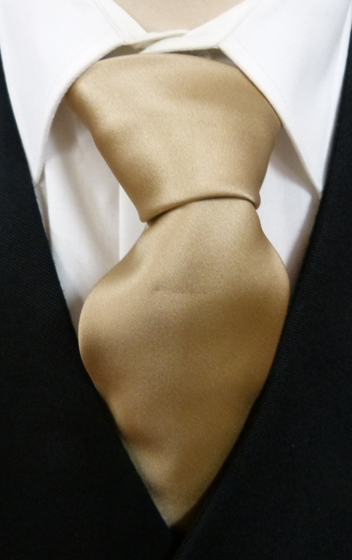 Men's Beige Satin Necktie - Elegant Formal Silk Tie for Weddings, Business & Special Occasions