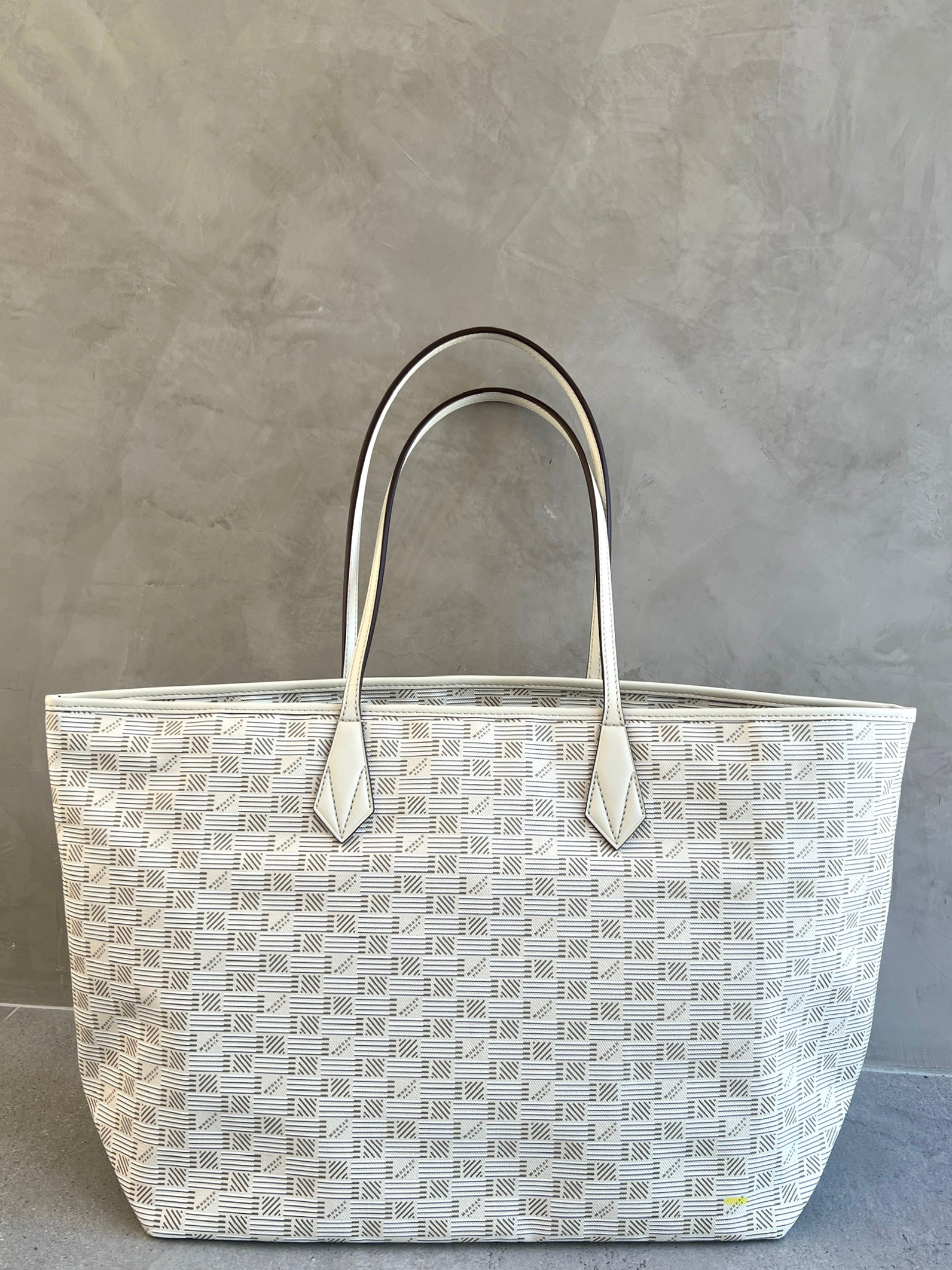 Saint Tropez Zip Tote GM Handbag - Luxury Champagne Leather Shoulder Bag for Women | Perfect for Work, Travel & Everyday Use