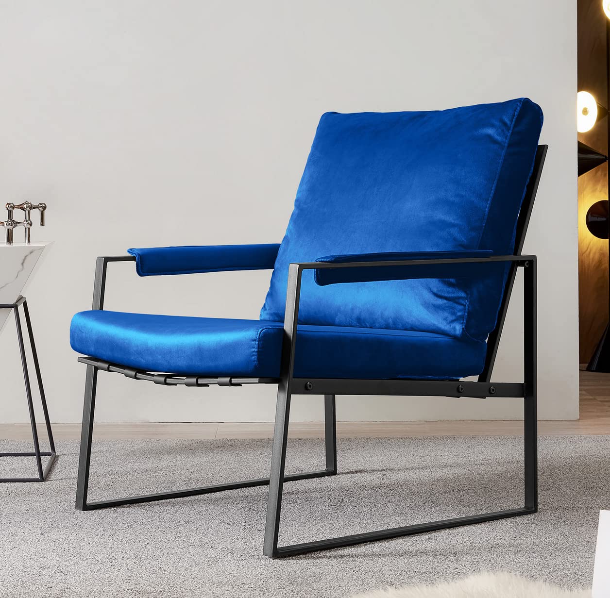 WTRAVEL Modern Velvet Accent Chair - Upholstered Armchair with Metal Frame for Living Room, Bedroom & Office - Soft Blue Velvet Cushion - Perfect for Reading Nook, Home Decor & Small Spaces
