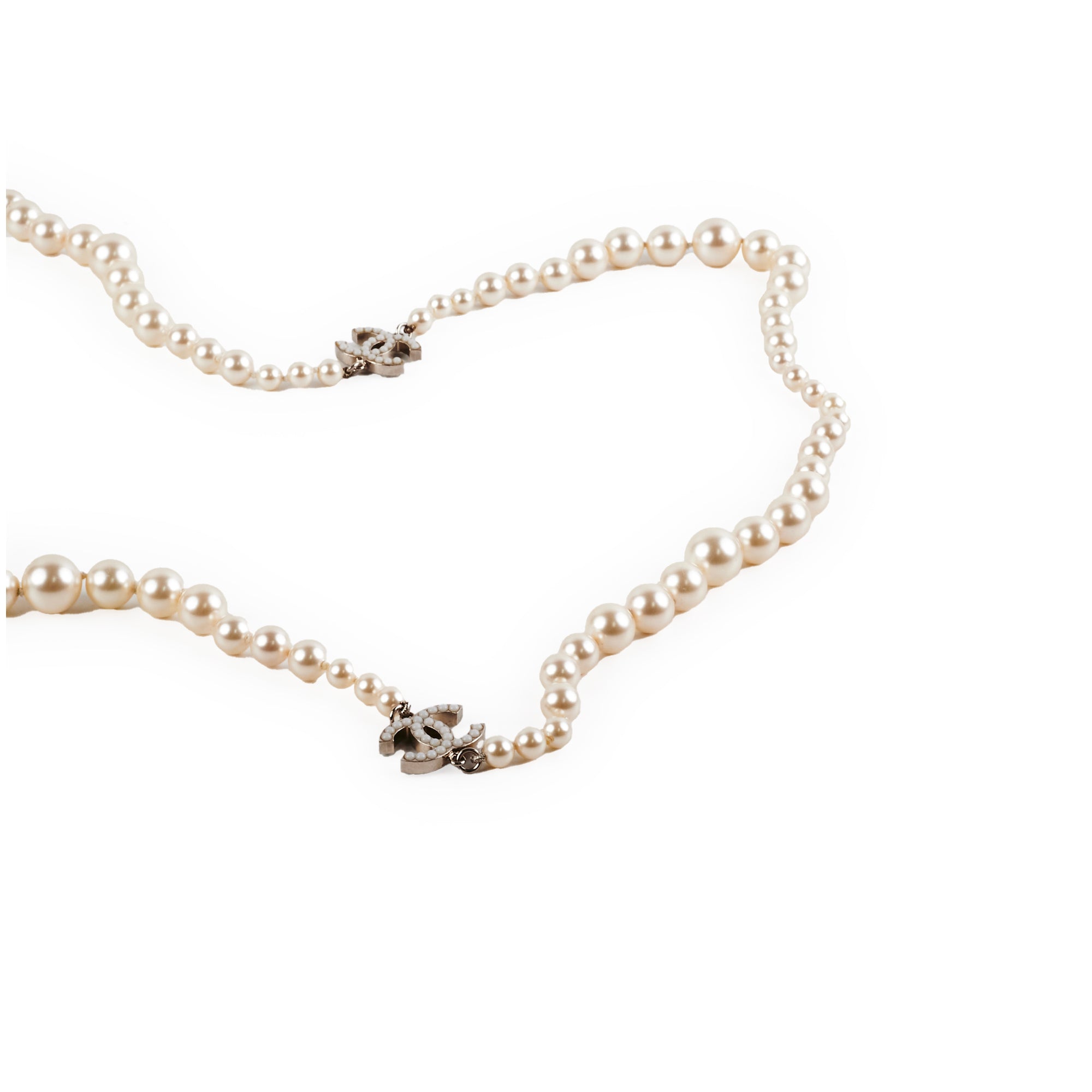 Chanel CC Logo Pearl Necklace for Women - Luxury Fashion Jewelry Gift for Birthday, Anniversary & Special Occasions