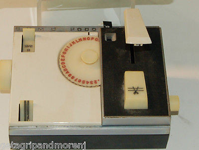 Vintage Dymo Desk Tapewriter 2000 Label Maker with 3/8