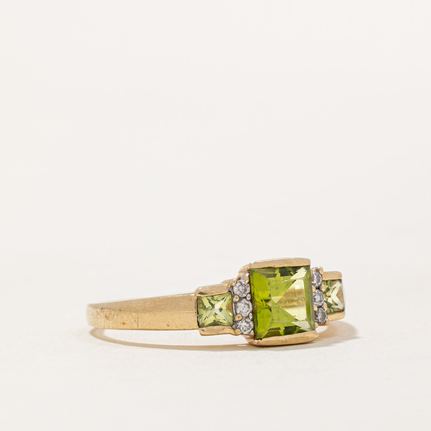 Peridot & Diamond Ring 1.40ctw with 0.06ctw Diamonds - Size 10 | Elegant Green Gemstone Jewelry for Women | Perfect for Engagement, Anniversary & Special Occasions