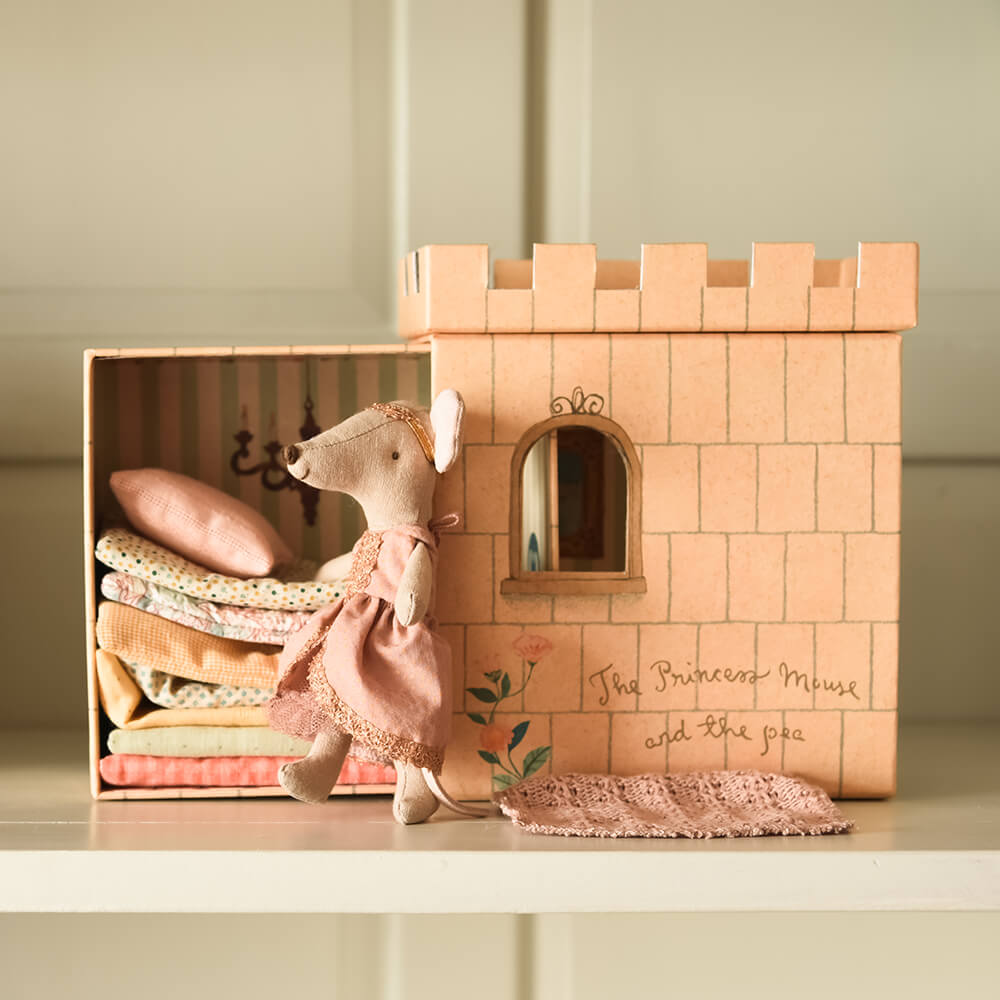 Maileg Princess and The Pea Mouse - Classic Fairy Tale Toy for Kids | Perfect for Storytelling, Pretend Play & Nursery Decor