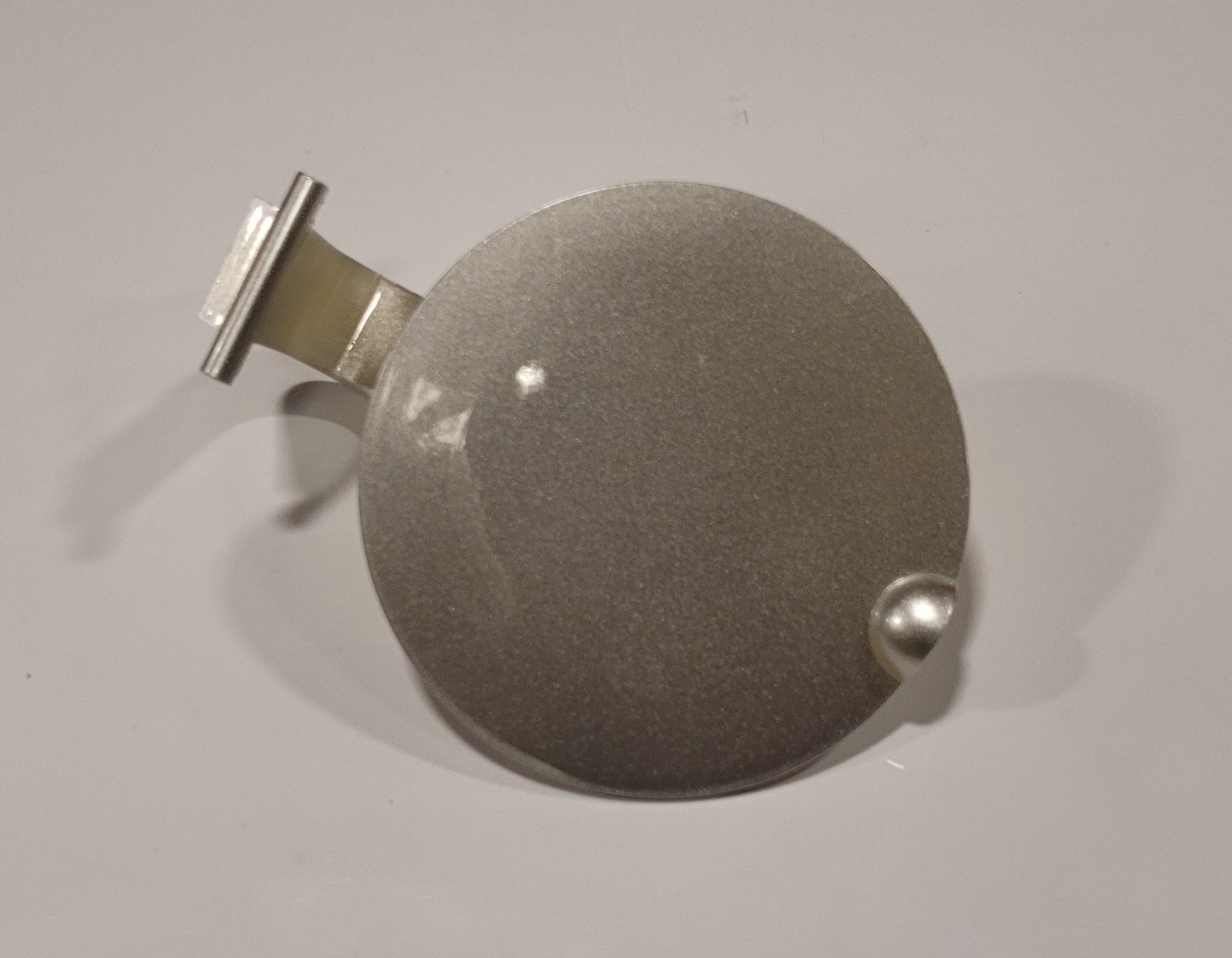 Premium Golf Round Hatch in Silver - Durable Golf Cart Accessory for Tournaments & Leisure Play