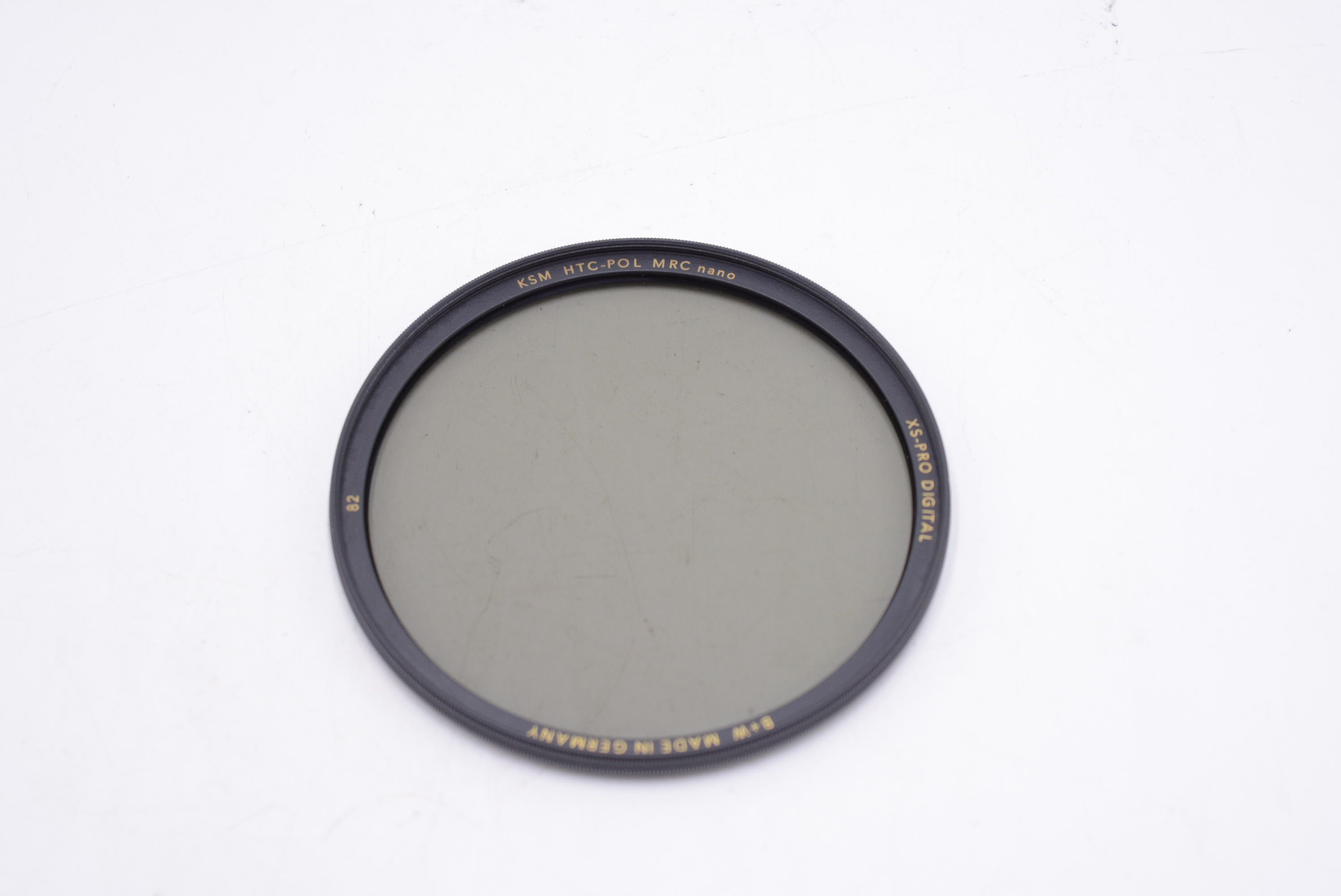 B+W 82mm XS Pro HTC Circular Polarizing Filter with Multi-Resistant Nano (MRC) Coating - Professional Photography, Landscape & Travel Use