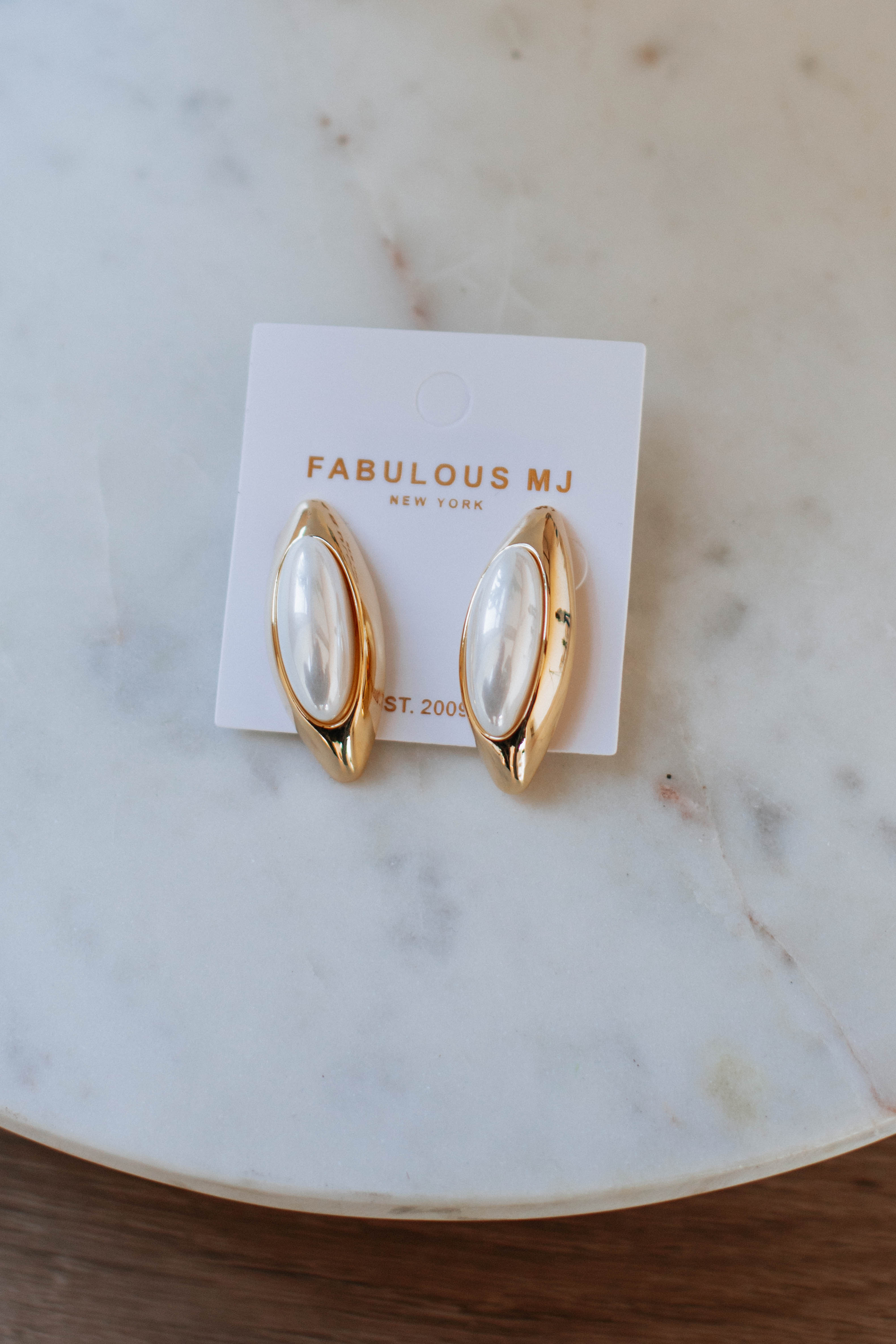Klaudia Elegant Dangle Earrings for Women - Fashion Gold Plated Hoop Earrings - Perfect for Parties, Weddings & Everyday Wear