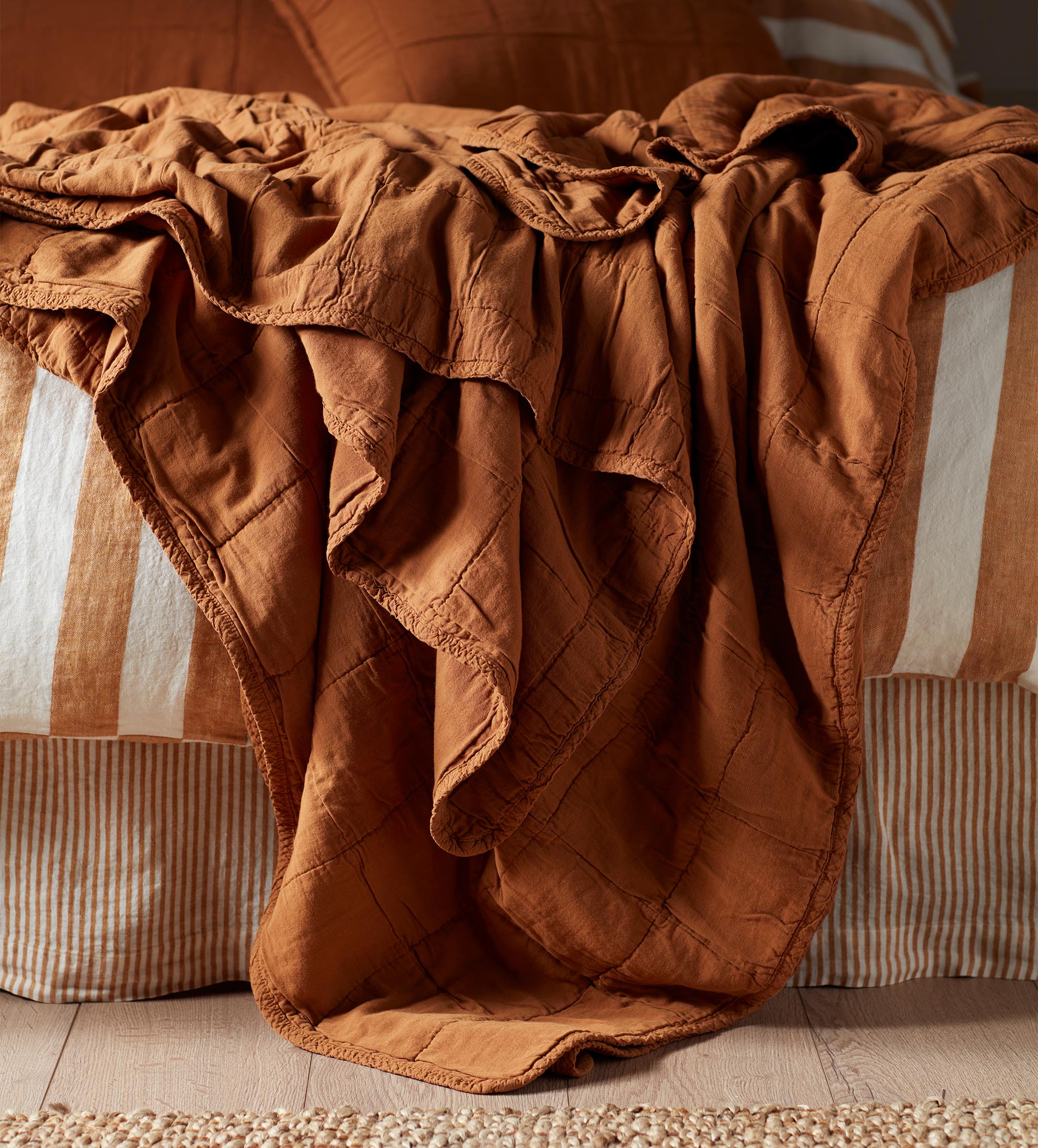 Amber Finn 100% Cotton Quilted Throw Blanket - Soft & Cozy Bedspread for Couch, Sofa, Bed - Perfect for Living Room, Bedroom & Home Decor