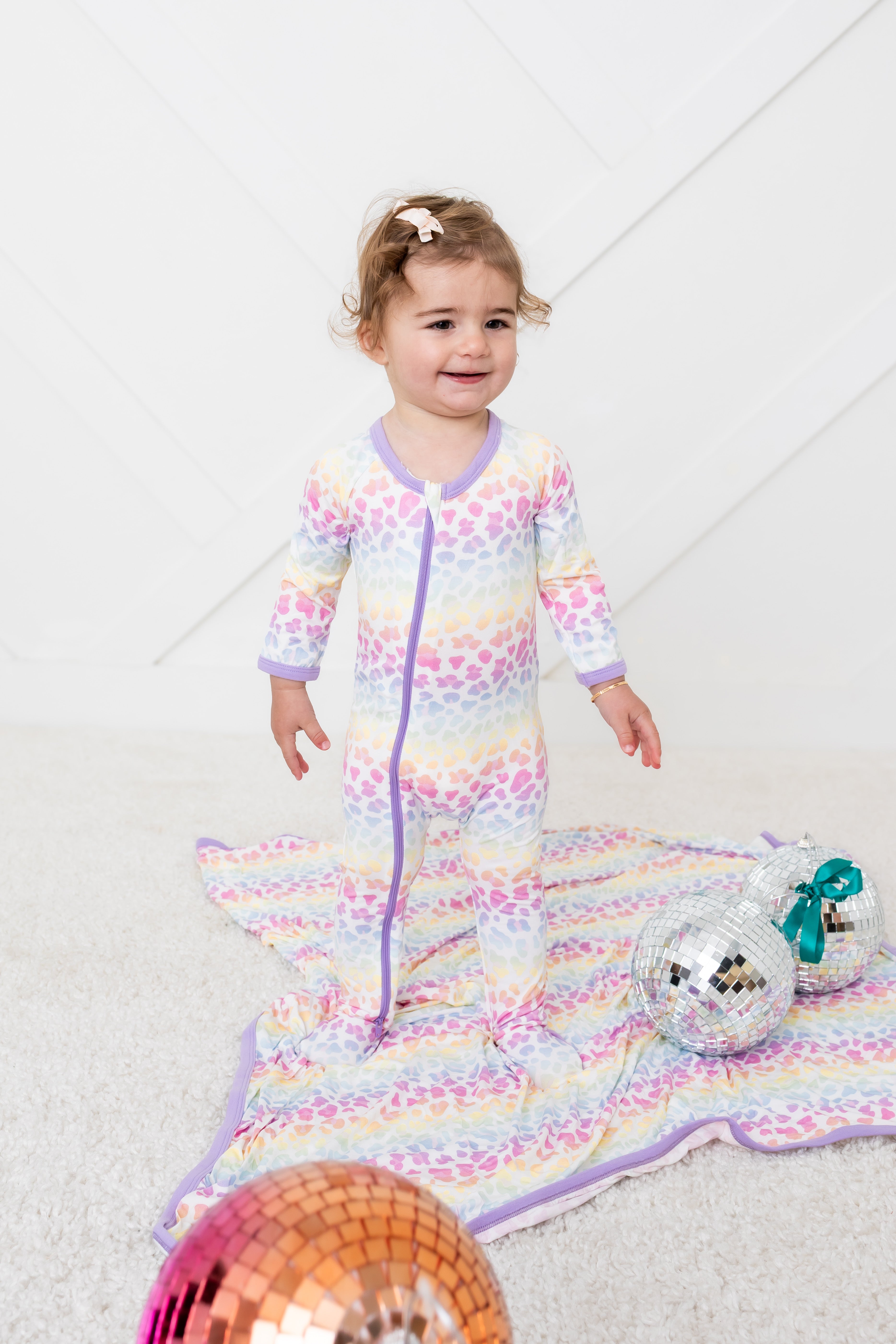 Bestaroo Rainbow Leopard Footie Pajamas for Babies & Toddlers - Soft Cotton One-Piece Sleepwear for Boys & Girls - Perfect for Playtime, Naptime & Photo Shoots