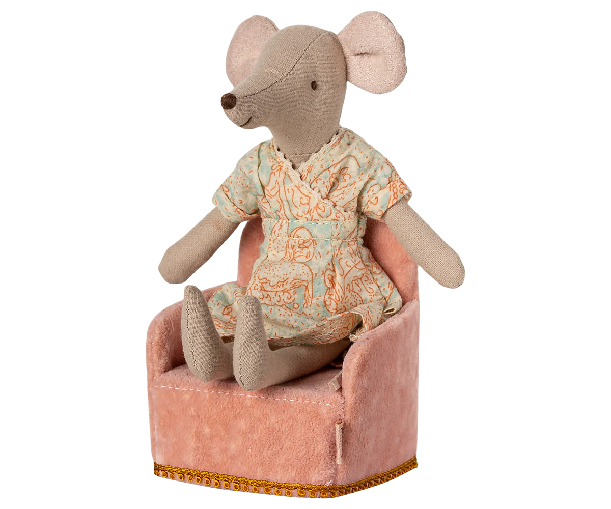 Foldable Chair with Mouse Rose Print - Lightweight Portable Camping Chair for Outdoor Picnics, Beach, Garden, and Home Use