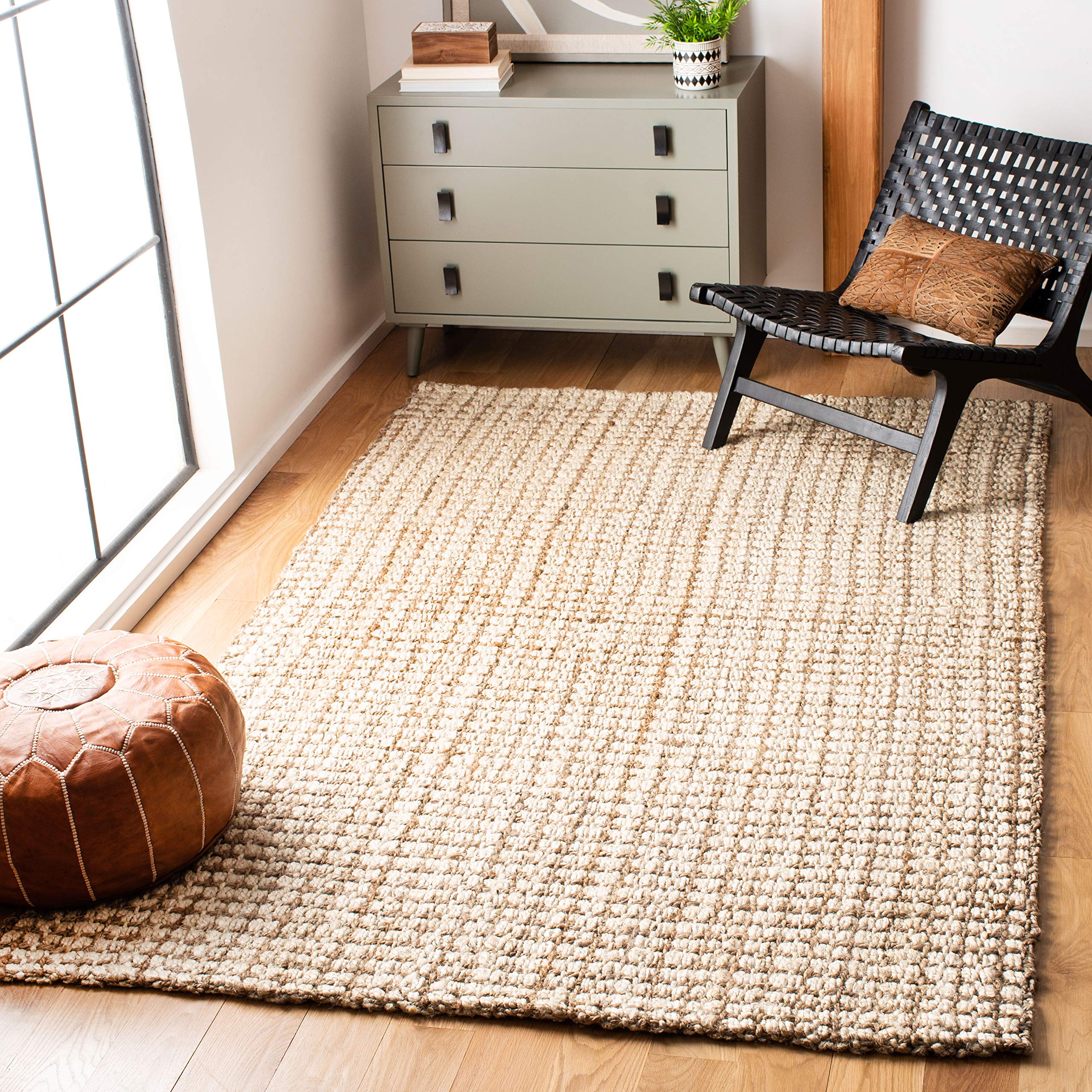 SAFAVIEH Natural Fiber Collection Handmade Jute Area Rug - 6' x 9', Ivory & Natural, Rustic Farmhouse Style for Living Room, Bedroom, High Traffic Areas | Durable & Eco-Friendly Floor Decor for Home, Office, Dining Space (NF186A)