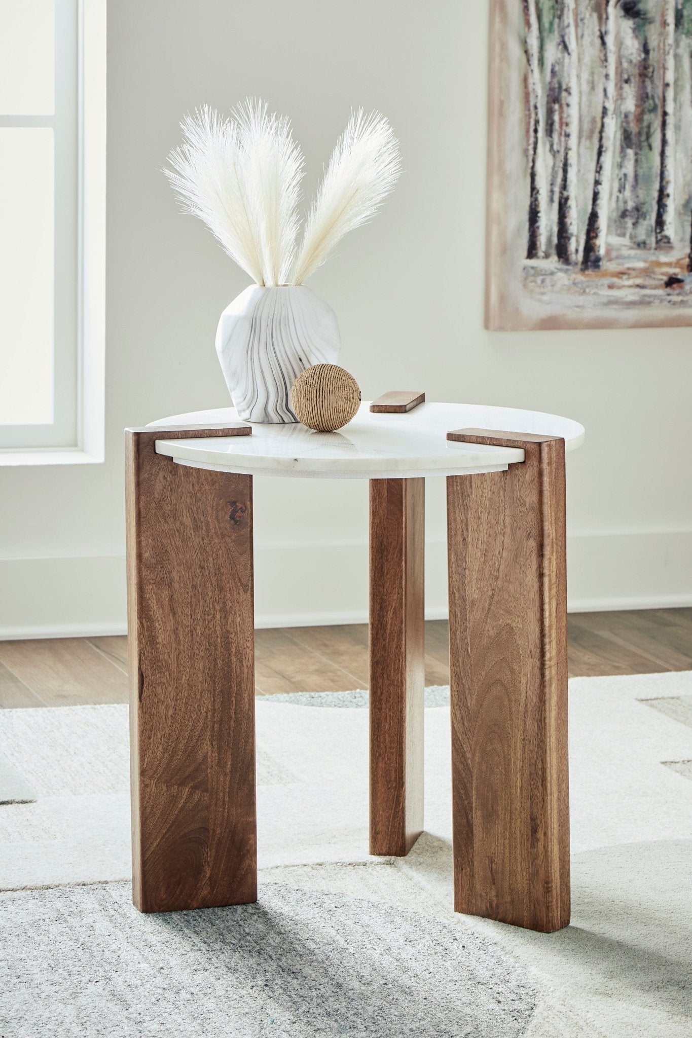 Isabelle Round Marble Top End Table - Modern Side Table for Living Room, Bedroom & Office - Elegant Accent Table with Sturdy Metal Base - Perfect for Home Decor, Coffee Table Alternative & Small Space Furniture