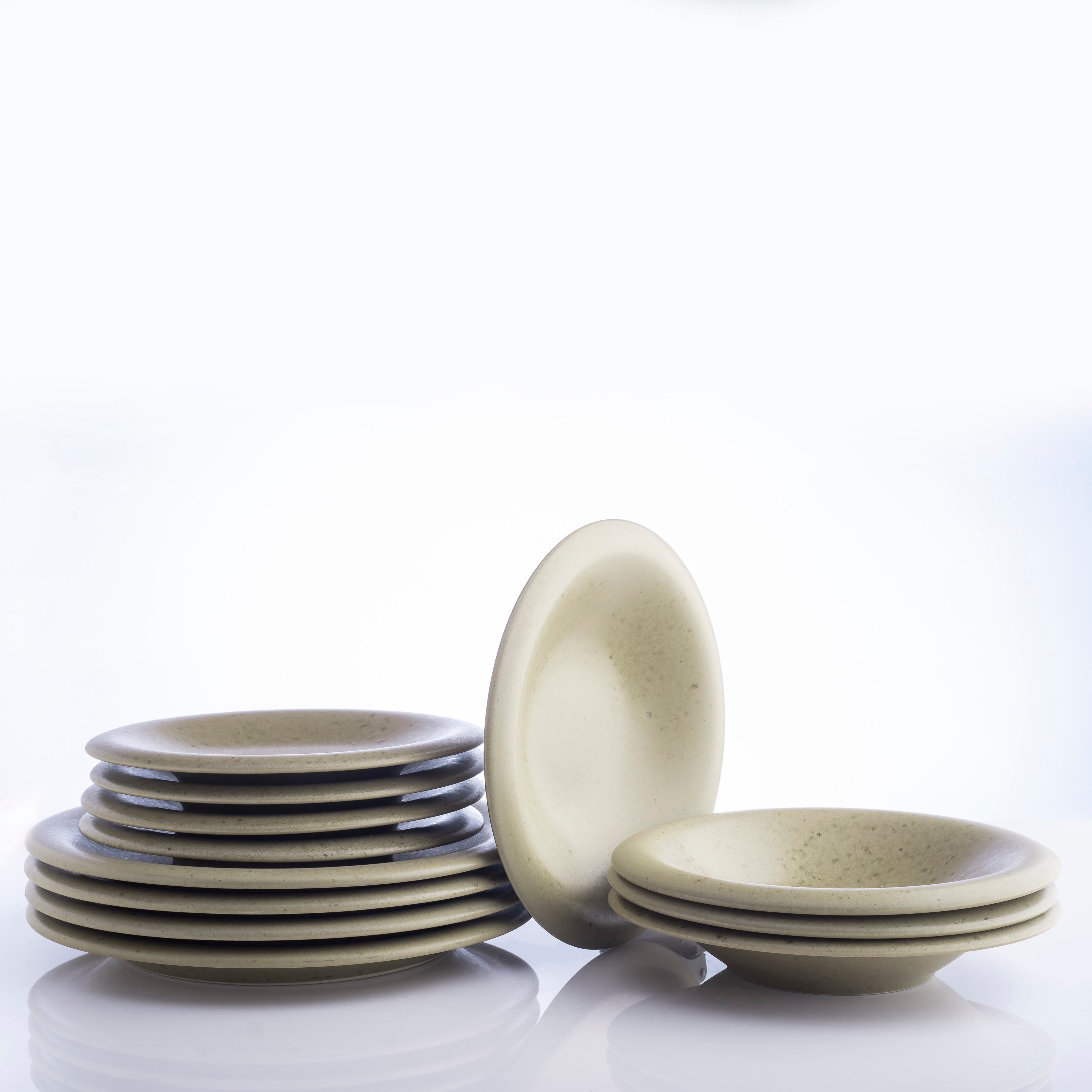 Premium Aro Stoneware Dinnerware Set - Green Matte Finish, Handcrafted in Portugal, Scratch & Chip Resistant - Perfect for Everyday Dining & Special Occasions