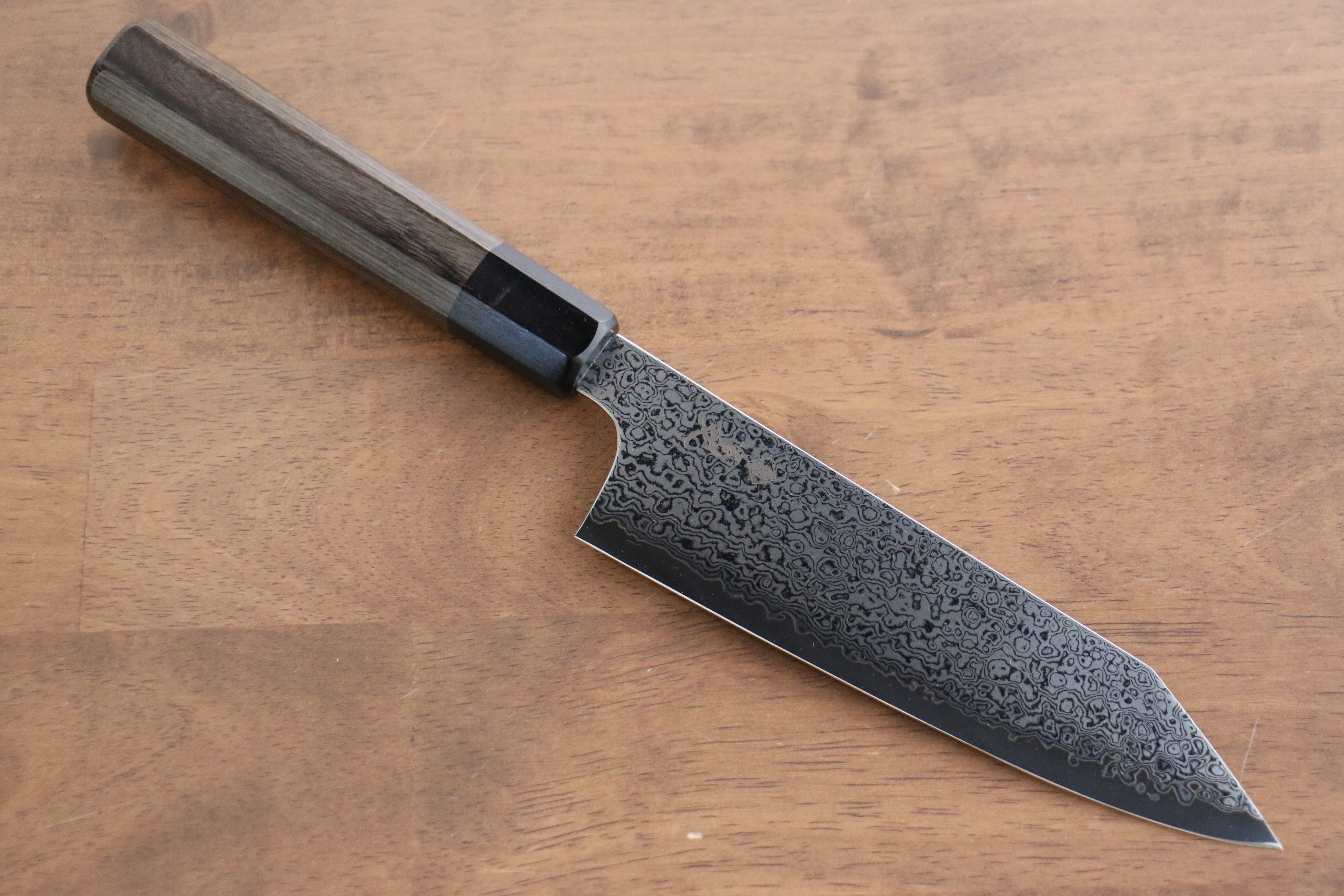 Premium Kanjyo VG10 Damascus Kiritsuke Santoku Knife 180mm - Gray Pakkawood Handle - Japanese Kitchen Knife for Slicing, Dicing & Chopping Vegetables, Meat & Fish - Perfect for Home Chefs & Professional Kitchens