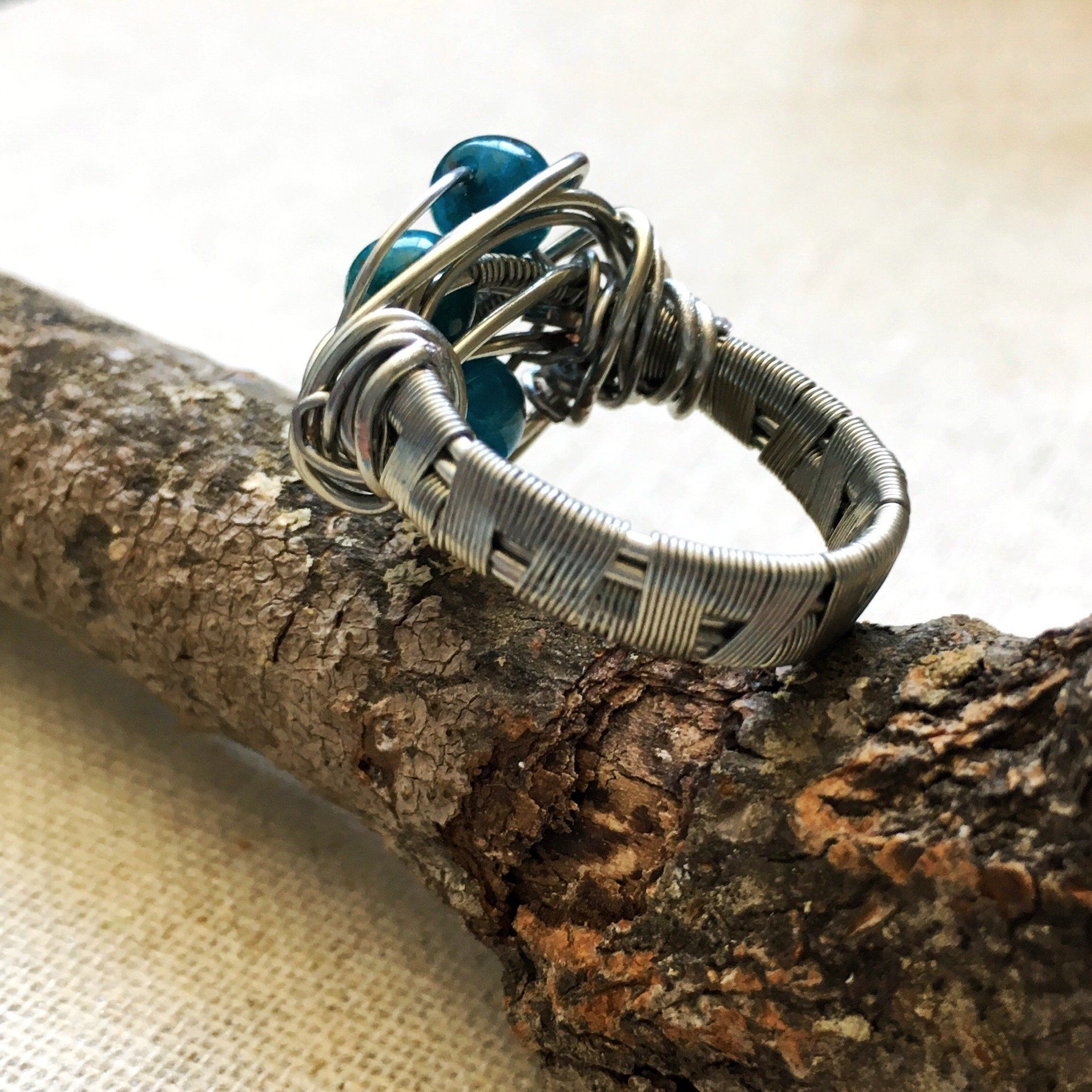 Natural Apatite Healing Crystal Statement Ring for Women - Spiritual Jewelry for Energy Balancing, Chakra Healing & Meditation - Perfect for Yoga, Reiki & Holistic Wellness