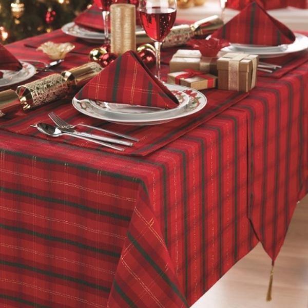 Festive Tartan Christmas Tablecloth - Holiday Dining Decor for Parties, Family Gatherings & Festive Celebrations