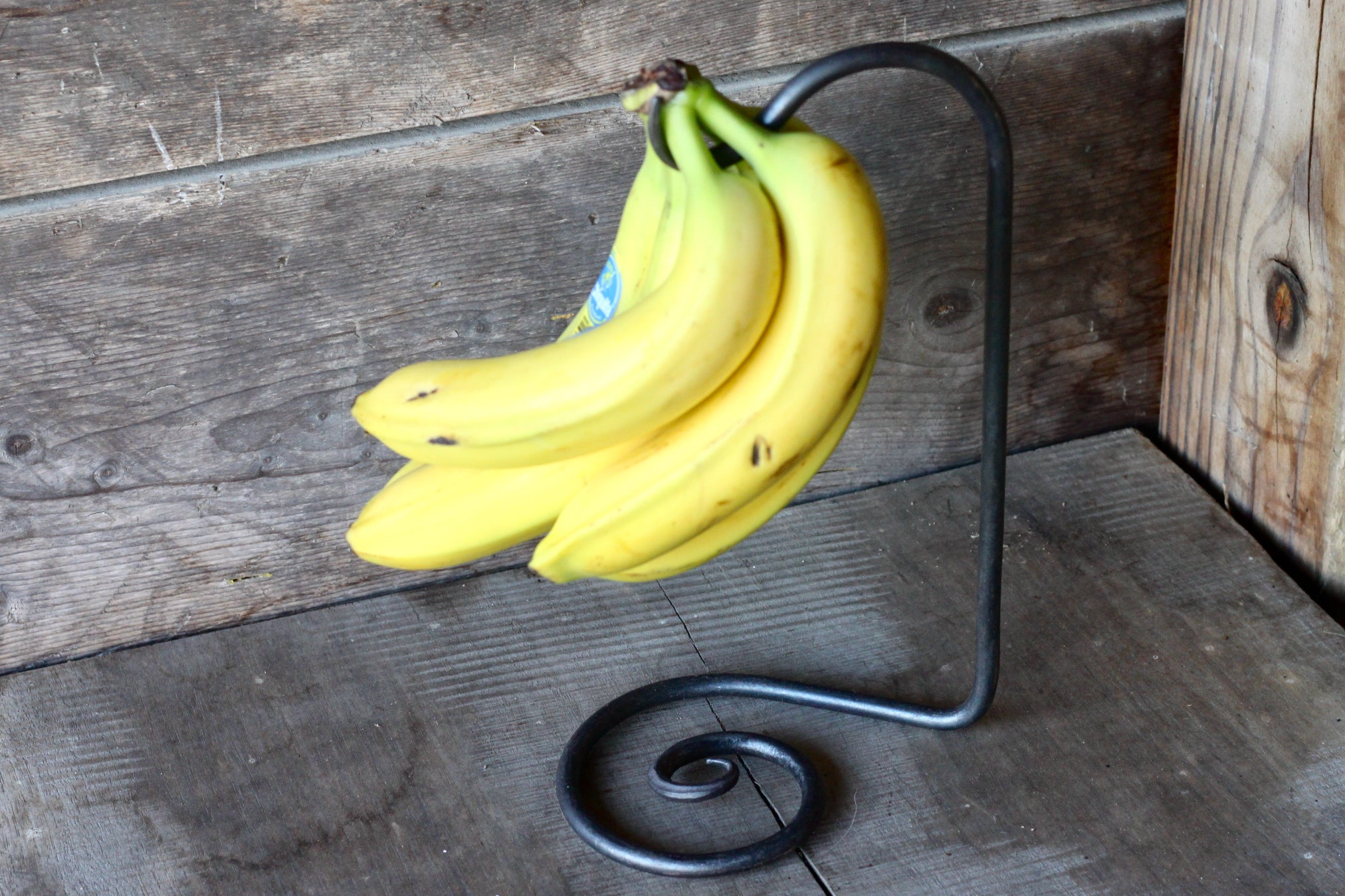 Premium Banana Holder - Sturdy Countertop Fruit Stand for Kitchen, Dining Room, or Office - Perfect for Organizing Bananas, Apples, and Other Fruits