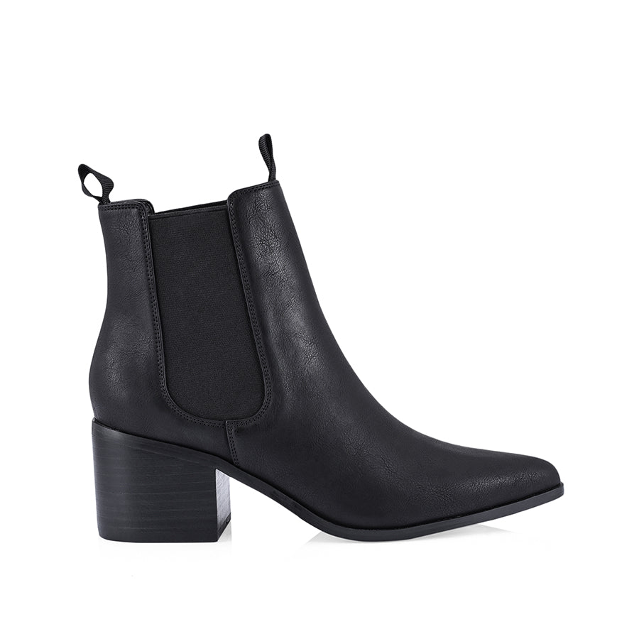 Stylish Filo Chelsea Ankle Boots in Black Softee Leather - Perfect for Women's Casual Outfits & Fall Fashion