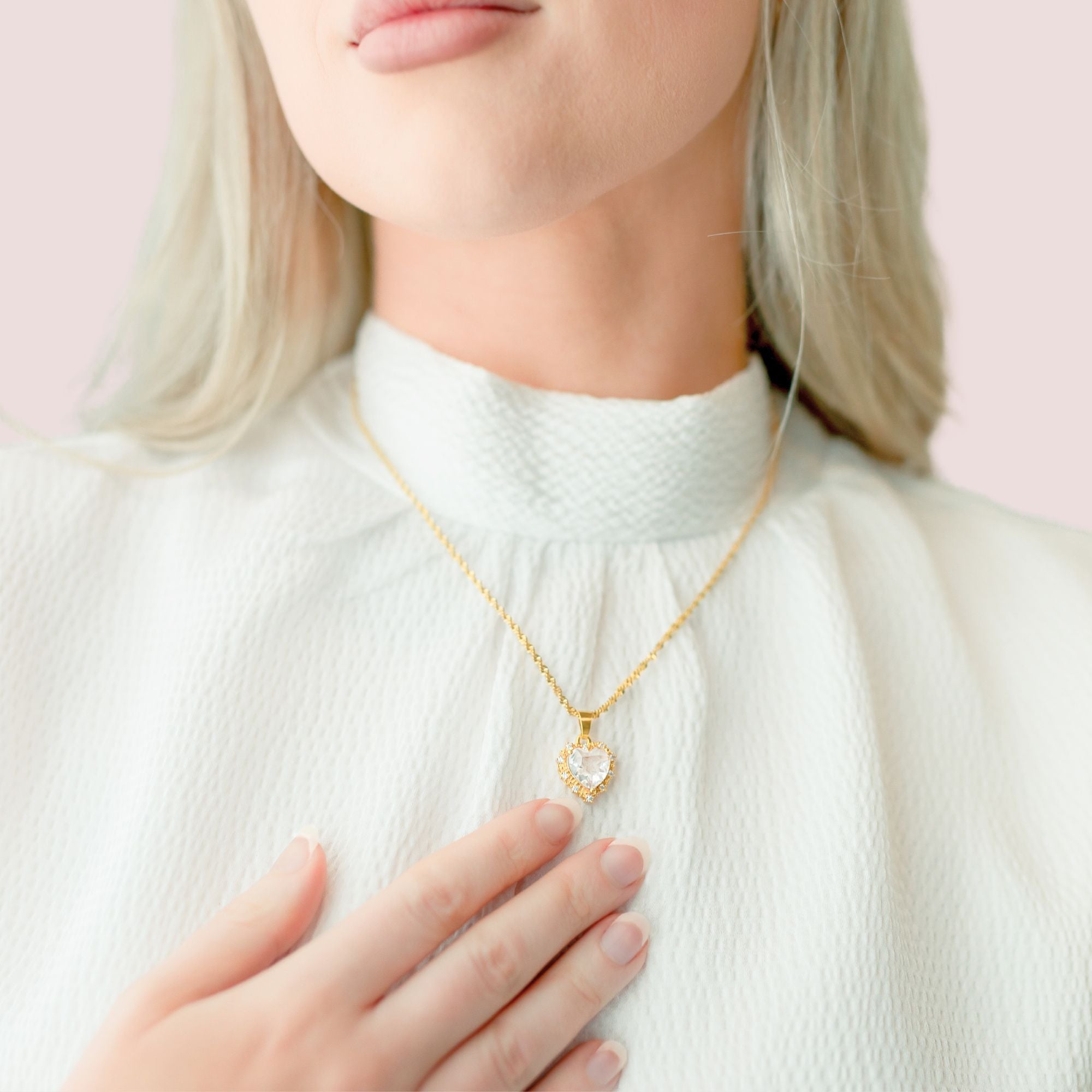 Kind Hearted Necklace - Elegant Clear Crystal Pendant for Women, Perfect for Valentine's Day Gifts, Anniversaries & Special Occasions