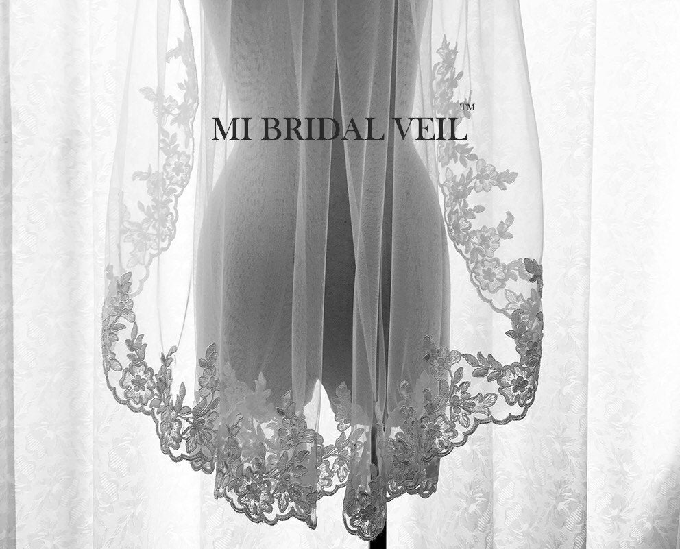 Vintage Rose Lace Wedding Veil - Elegant Fingertip Length Bridal Veil with Delicate Chest Lace for Romantic Weddings, Ceremonies & Photo Shoots