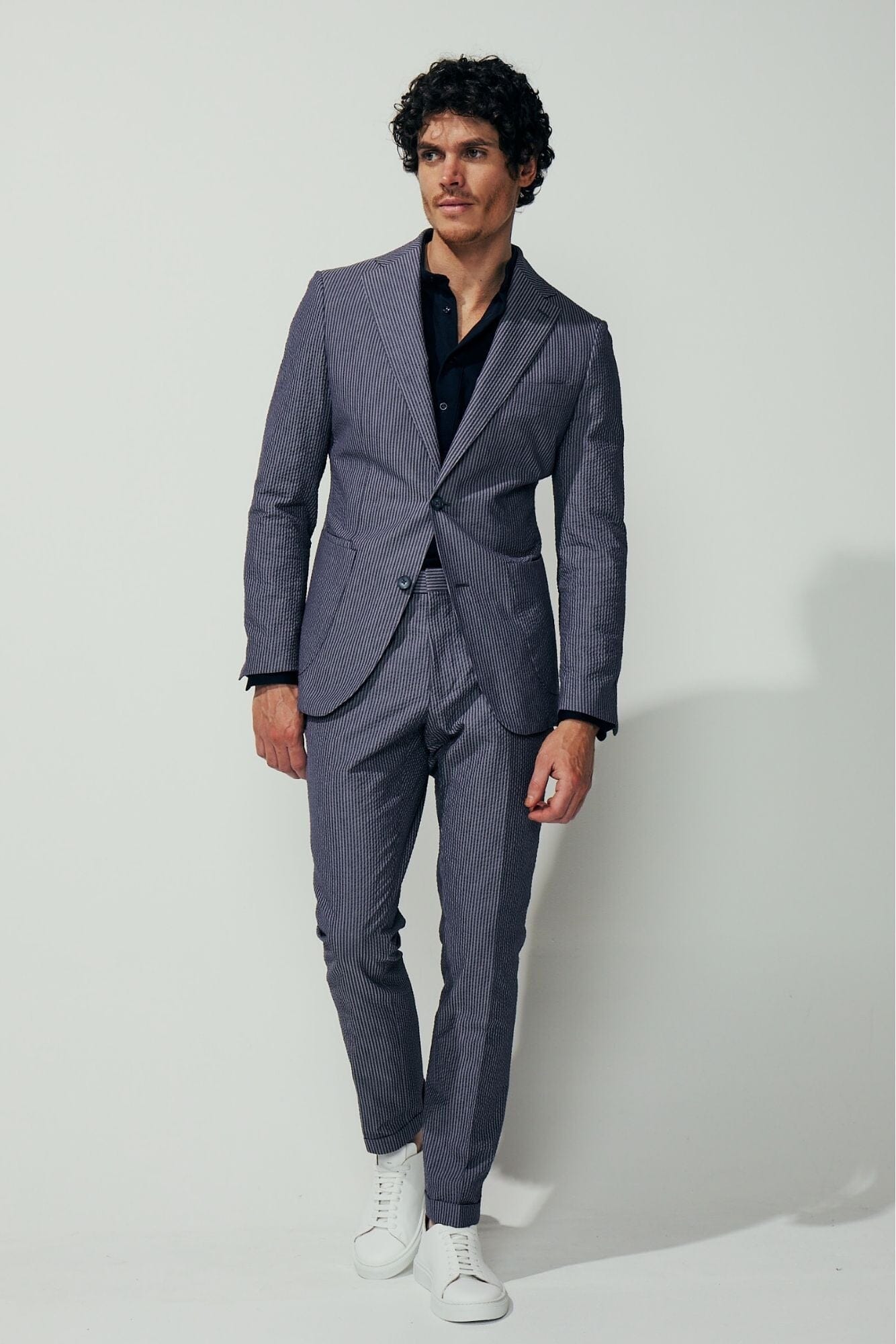 Liam & Blair Men's Blue Denim Seersucker Suit - Lightweight Summer Business Casual Blazer & Pants Set for Office Wear & Outdoor Events