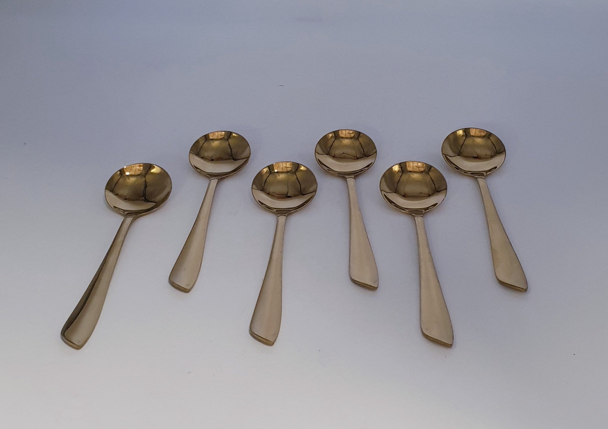 6-Piece Gold Soup Spoon Set - Elegant Dining Utensils for Soup, Dessert & Cereal - Perfect for Restaurants, Catering & Home Use