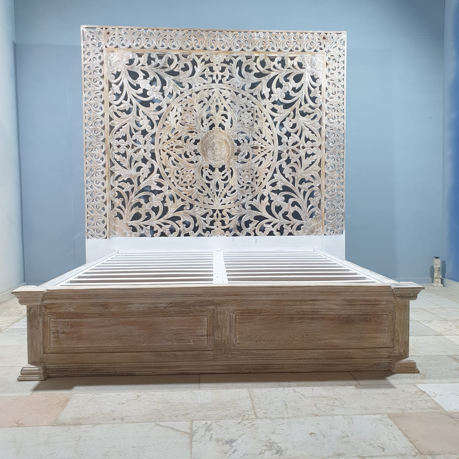 Handmade Carved Indian Wood King Size Bed (183x203cm) - Whitewashed Solid Wood Furniture for Master Bedroom & Guest Room Decor