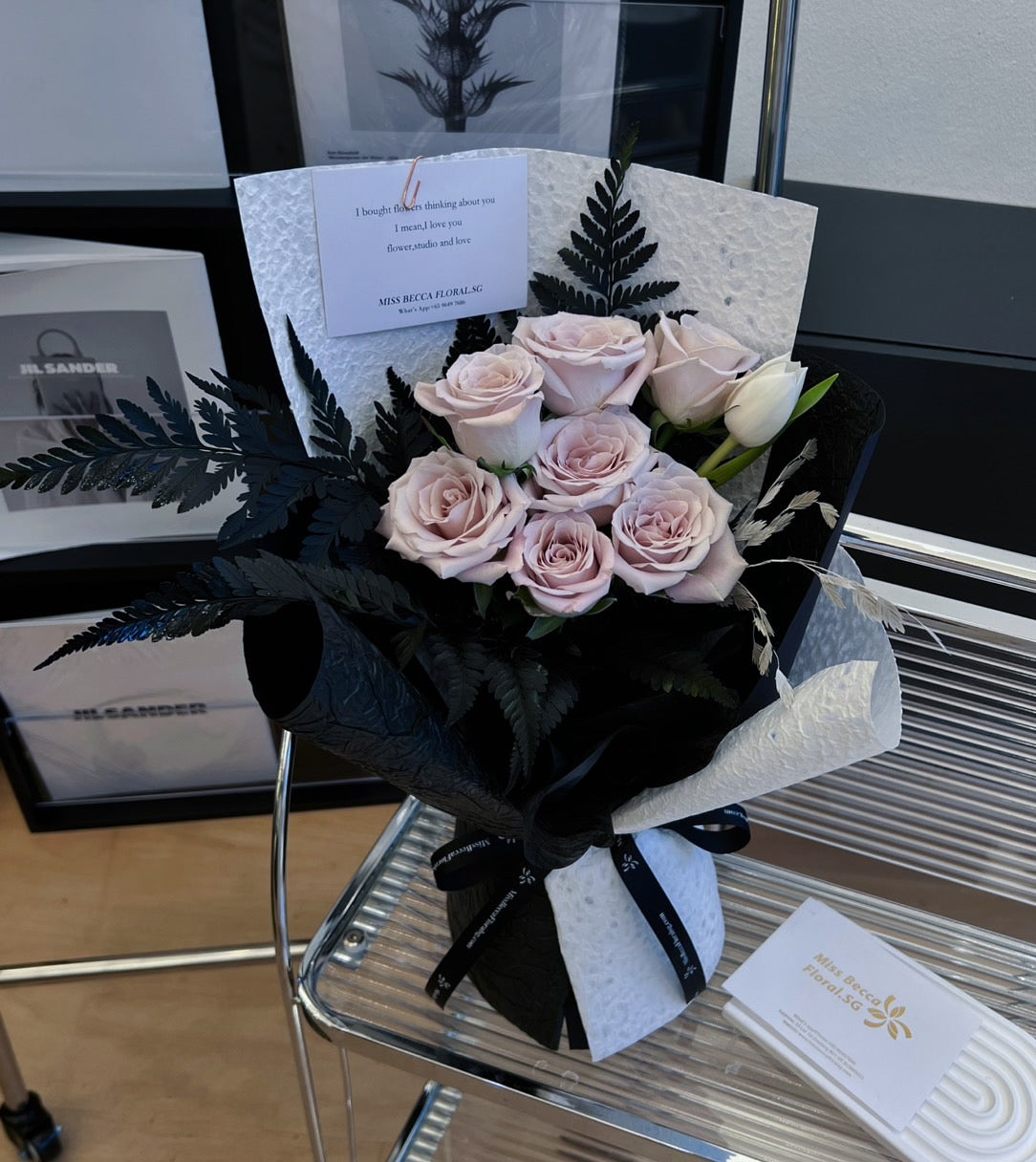 Korean Style Black Pink Small Bouquet Fresh Flowers - Perfect for Birthdays, Weddings & Home Decor