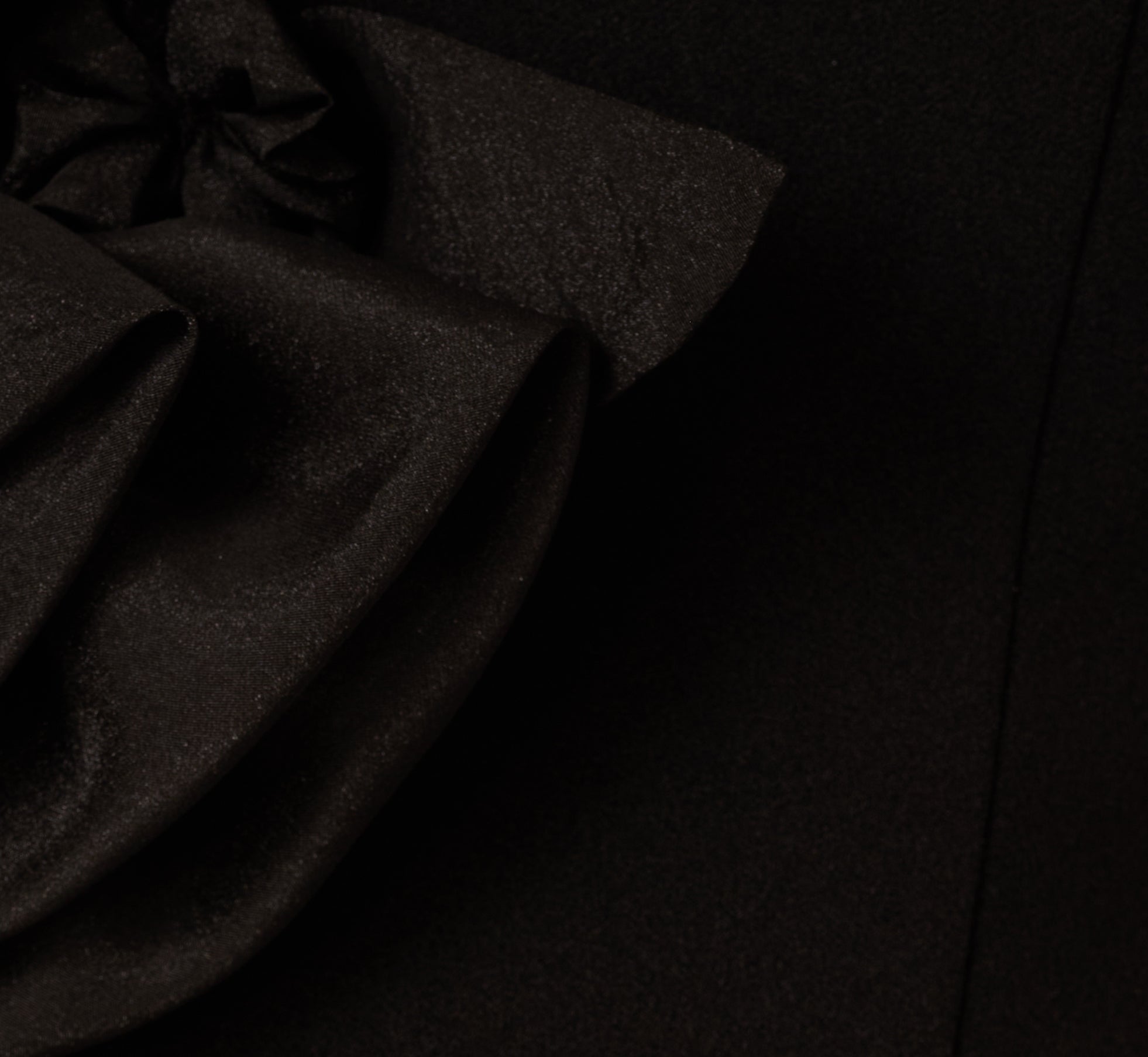 Elegant One Shoulder Rosette Midi Sheath Dress - Black Formal Evening Gown for Cocktail Parties, Weddings & Special Occasions