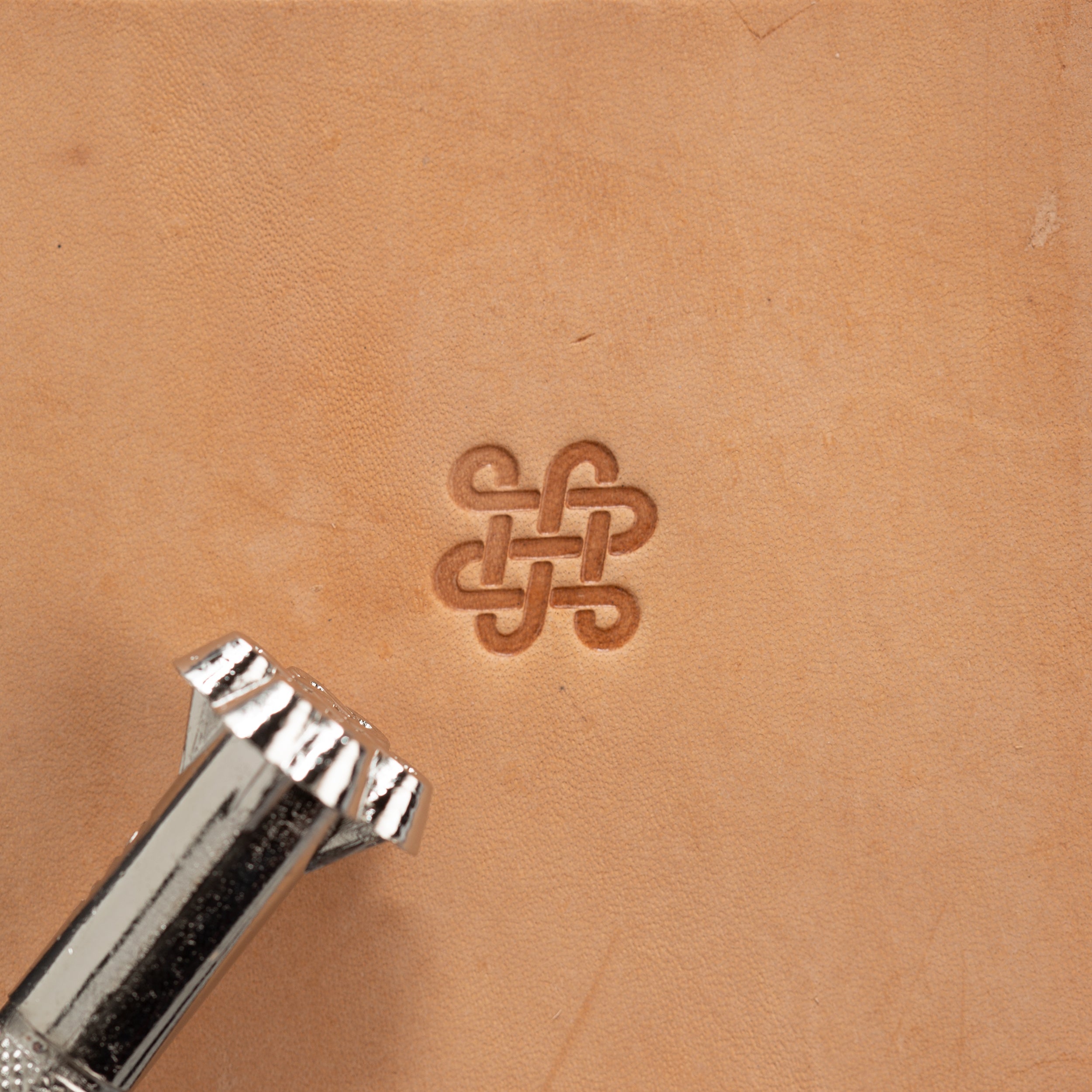 Craftool® Celtic Knot Stamp - Handmade Leather Crafting Tool for DIY Projects, Jewelry Making & Scrapbooking - Perfect for Leather Stamping, Embossing & Decorative Arts