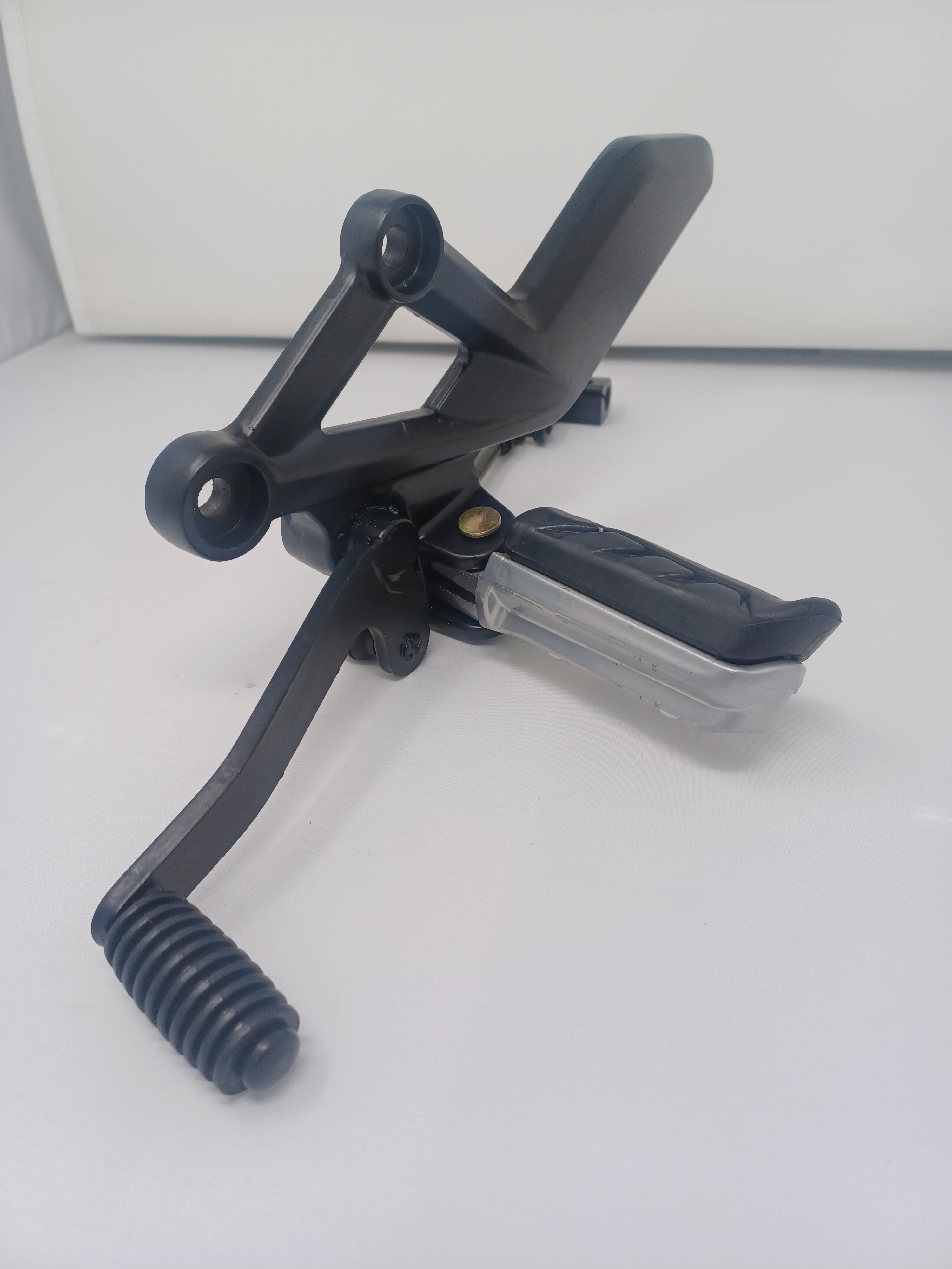 X22R 250cc Motorcycle Left Front Footrest Peg - Replacement Part 02050042 for Off-Road & Dirt Bike Riding Accessories