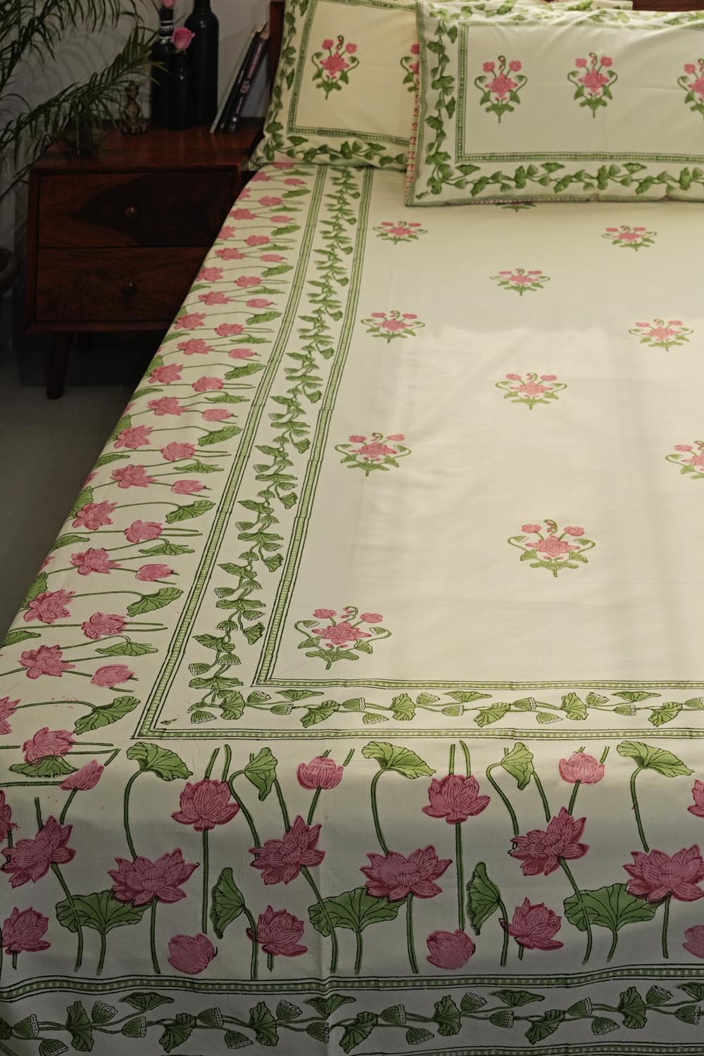 Tranquil Retreat Hand Block Printed Cotton Percale Bedsheet Set - Soft & Breathable 100% Cotton Bedding for Ultimate Comfort - Perfect for Master Bedroom, Guest Room & Vacation Homes