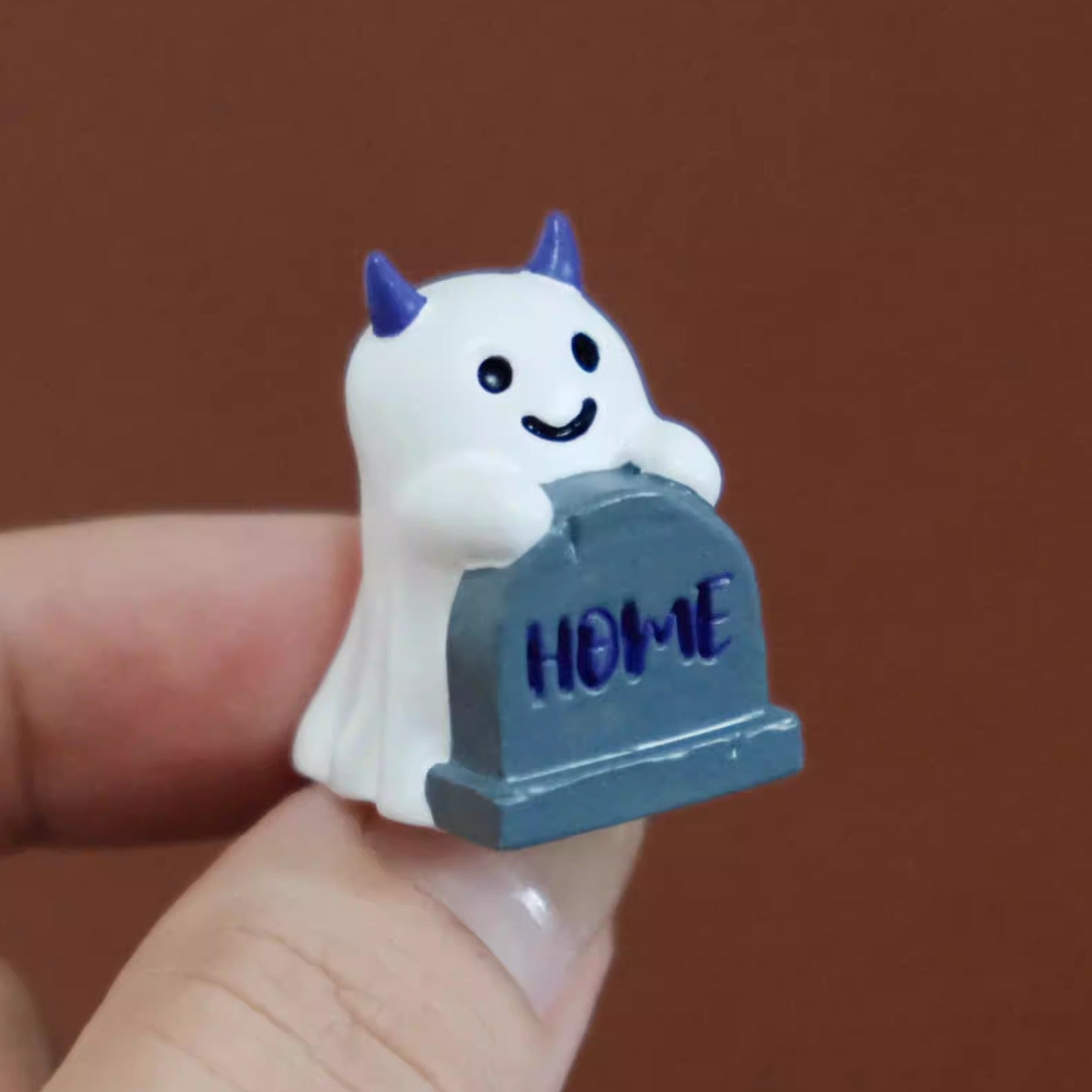 Halloween Ghost Resin Keycaps - Customized Mechanical Keyboard Keycaps for Gaming & Typing - Spooky Decor for Halloween & Cosplay Enthusiasts