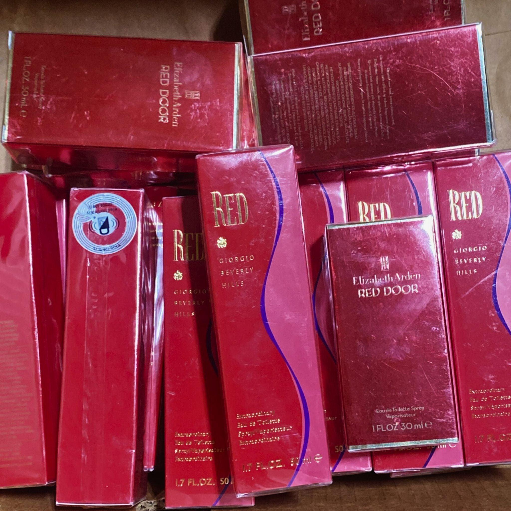 Giorgio Beverly Hills & Elizabeth Arden Red Perfume Gift Set - 22 Pcs Eau De Toilette Spray (1.7oz & 1oz) - Women's Fragrance Collection for Daily Wear, Office & Special Occasions