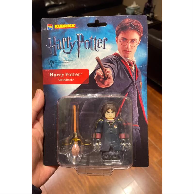 Bearbrick KUBRICK Harry Potter Quidditch 100% Limited Edition Collectible Figure by Medicom - Perfect for Anime Fans, Gift for Potterheads & Home Decor