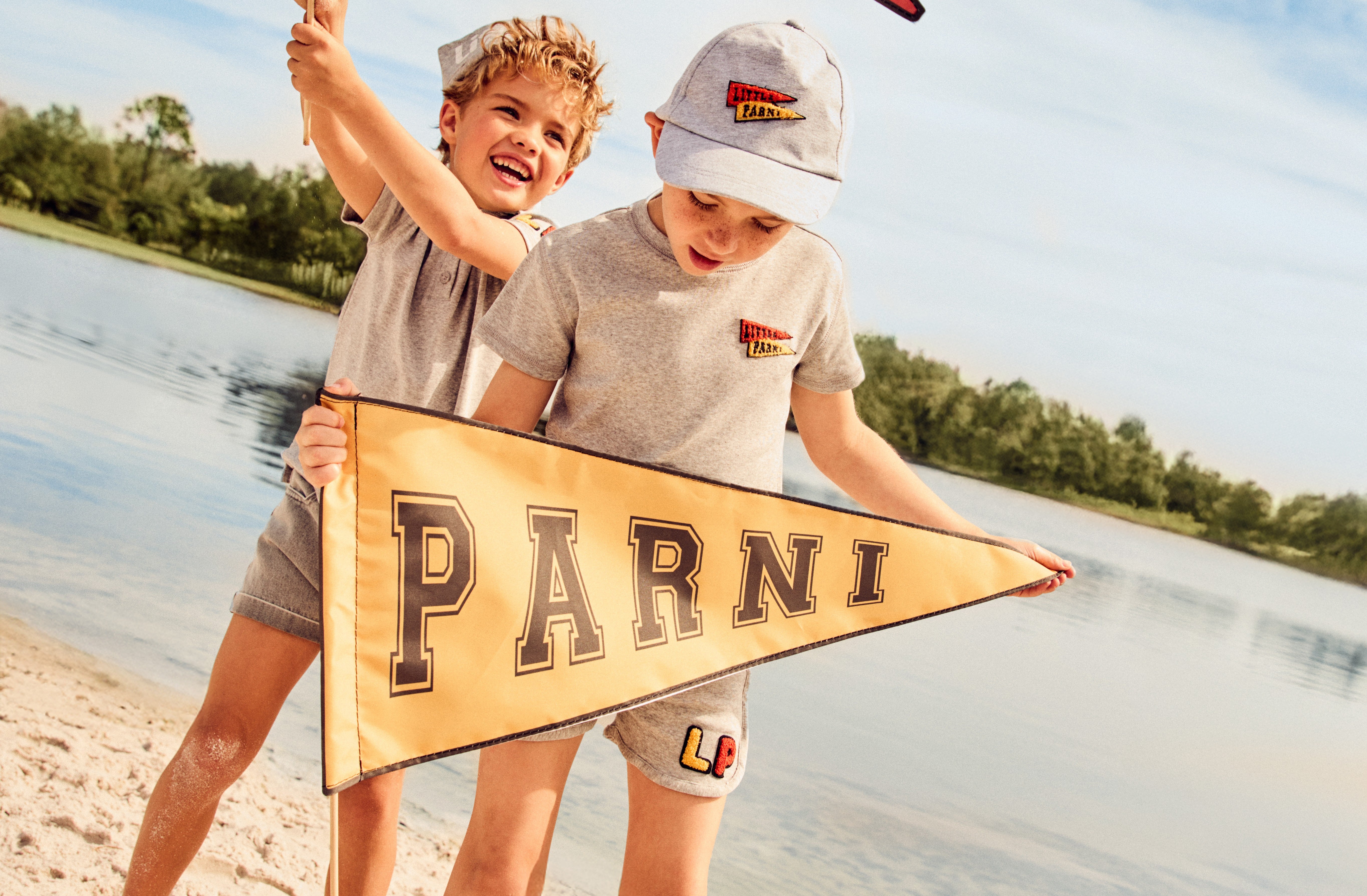 Little Parni Grey Flag Patch Crewneck Sweatshirt - Stylish & Comfortable for Casual Wear, Street Fashion & Everyday Outfits